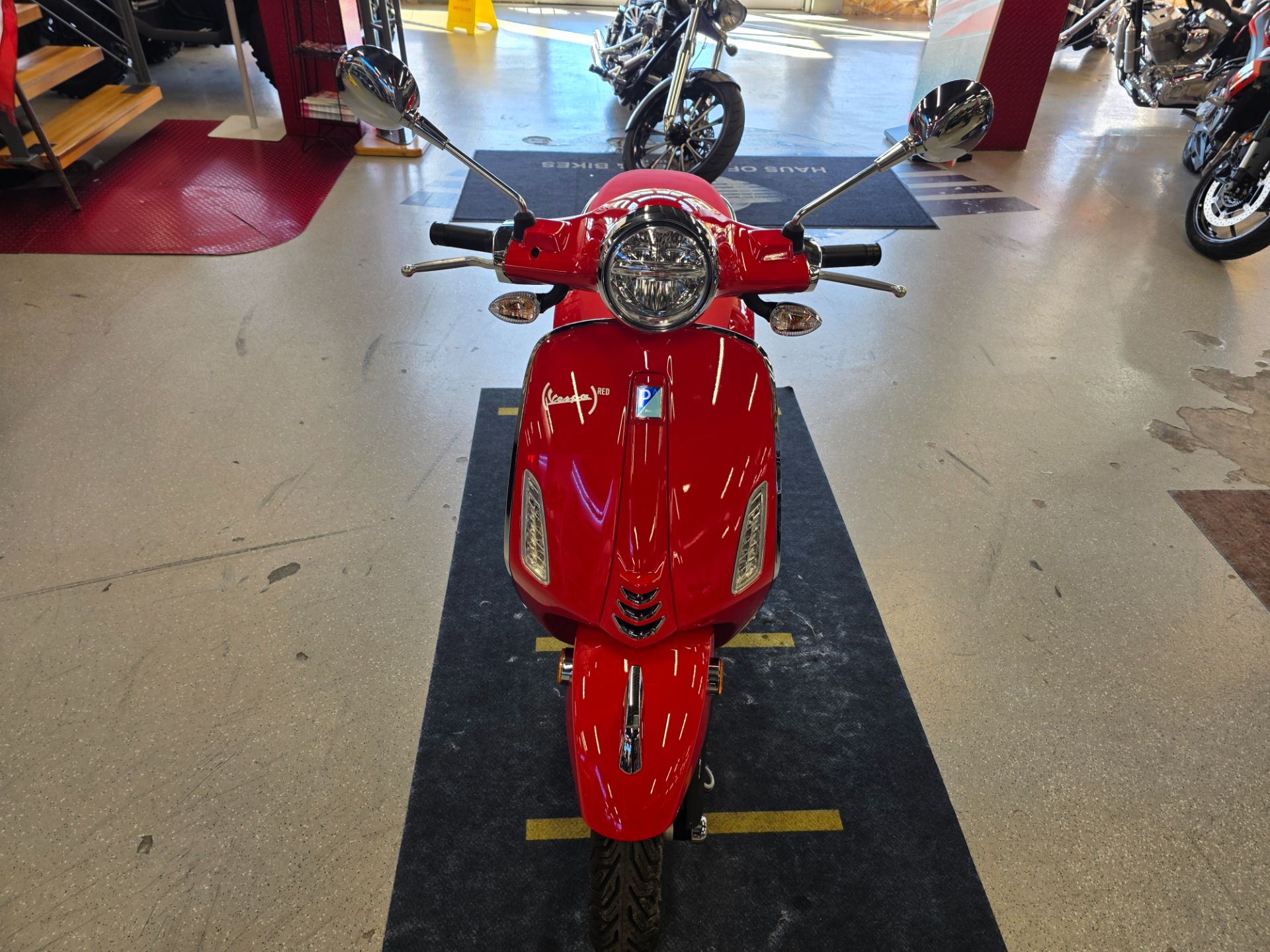 2025 Vespa Primavera 150 Red in Fort Myers, Florida - Photo 22