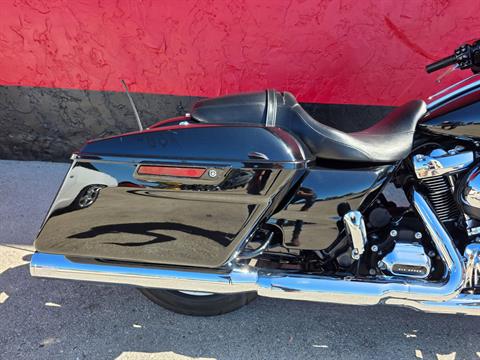 2017 Harley-Davidson Street Glide® Special in Fort Myers, Florida - Photo 6