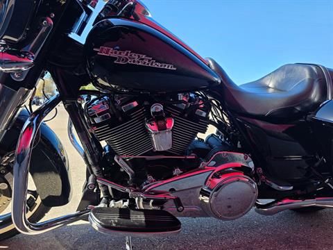 2017 Harley-Davidson Street Glide® Special in Fort Myers, Florida - Photo 18