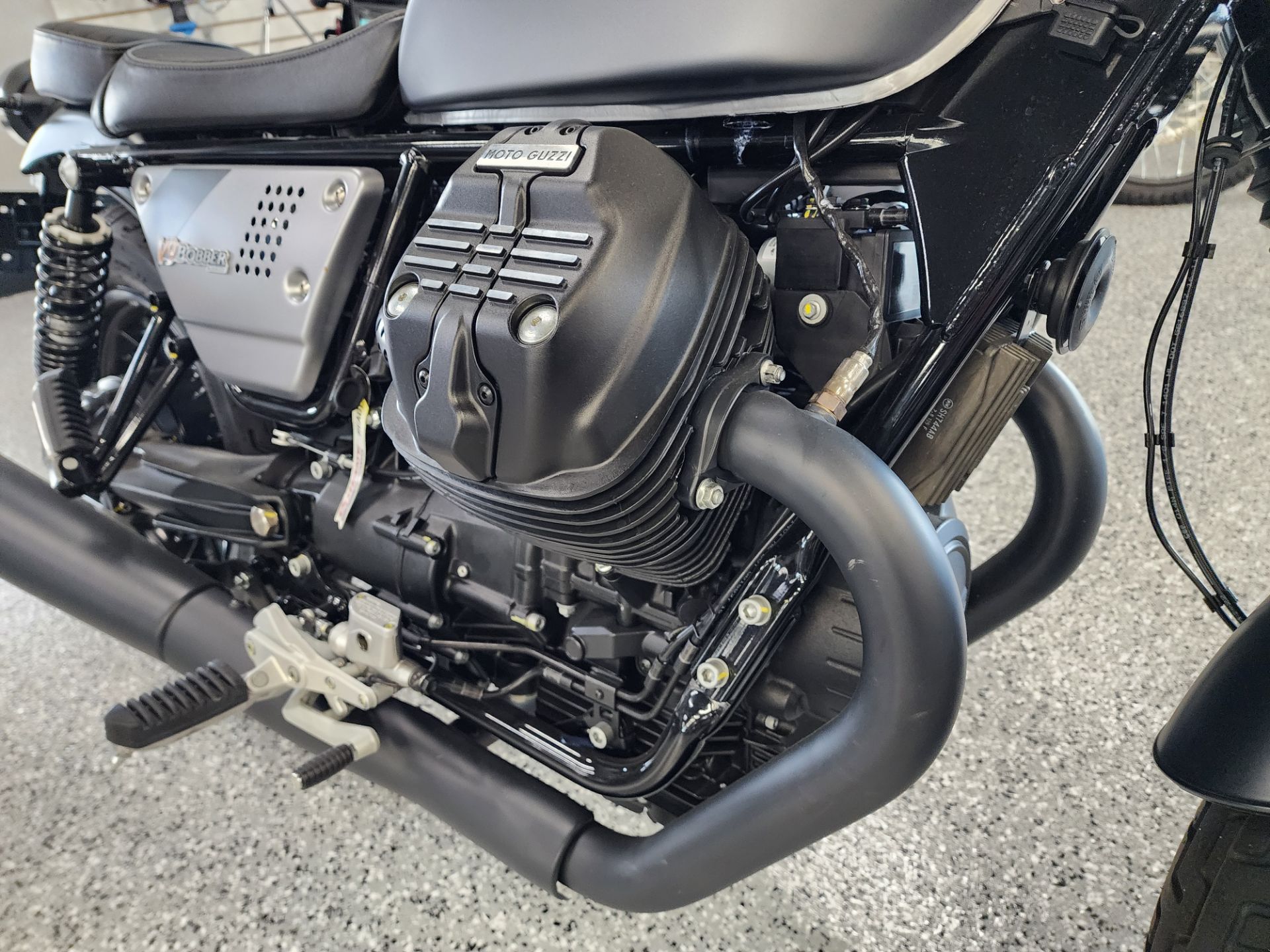 2023 Moto Guzzi V9 Bobber Special Edition in Fort Myers, Florida - Photo 4