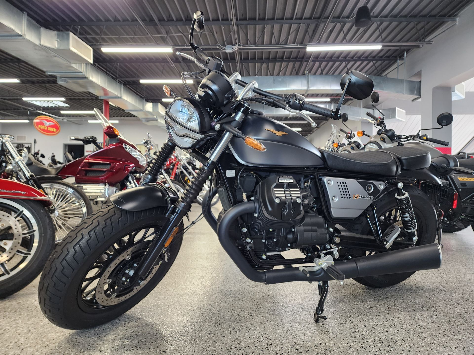 2023 Moto Guzzi V9 Bobber Special Edition in Fort Myers, Florida - Photo 9