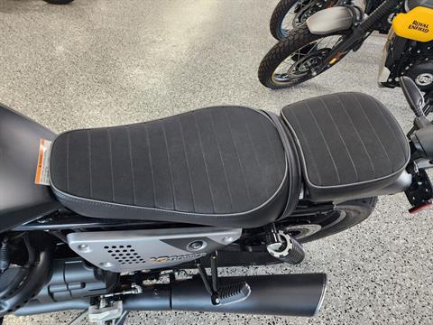 2023 Moto Guzzi V9 Bobber Special Edition in Fort Myers, Florida - Photo 12