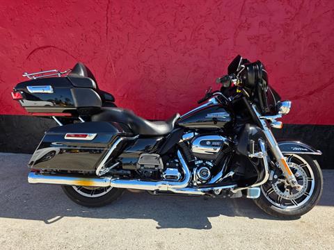 2017 Harley-Davidson Electra Glide® Ultra Classic® in Fort Myers, Florida - Photo 1