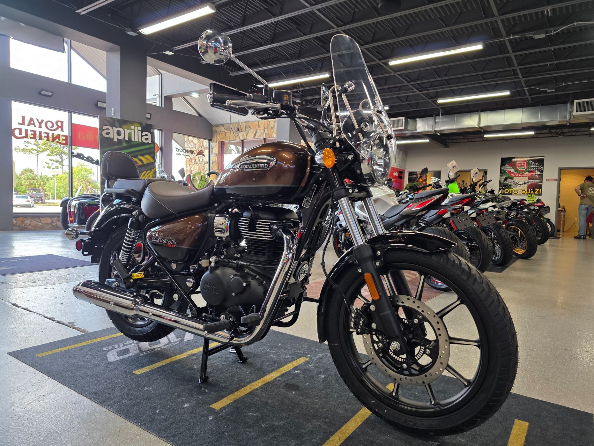 2024 Royal Enfield Meteor 350 in Fort Myers, Florida - Photo 3
