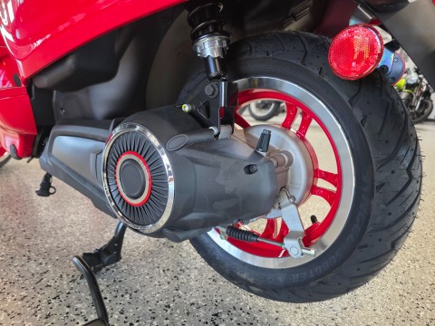 2025 Vespa Elettrica Red 70 in Fort Myers, Florida - Photo 11