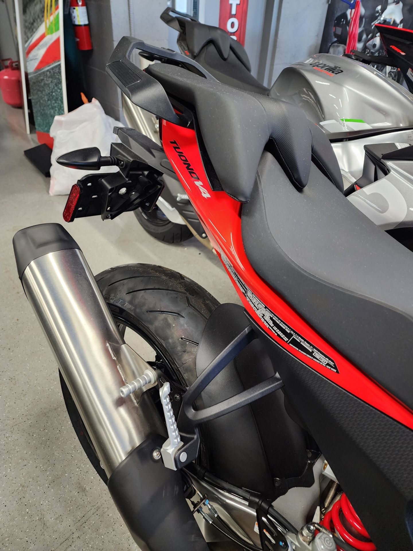 2024 Aprilia Tuono V4 1100 in Fort Myers, Florida - Photo 5