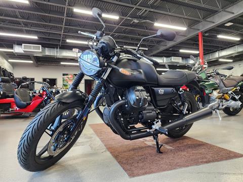 2024 Moto Guzzi V7 Stone in Fort Myers, Florida - Photo 9