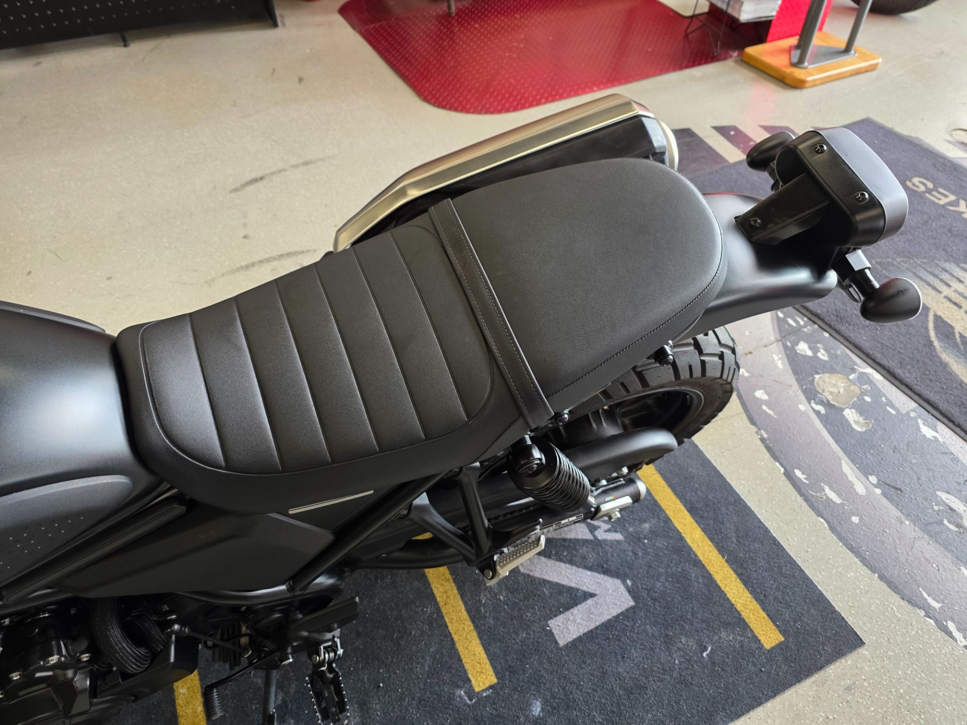 2023 Honda SCL500 in Fort Myers, Florida - Photo 9