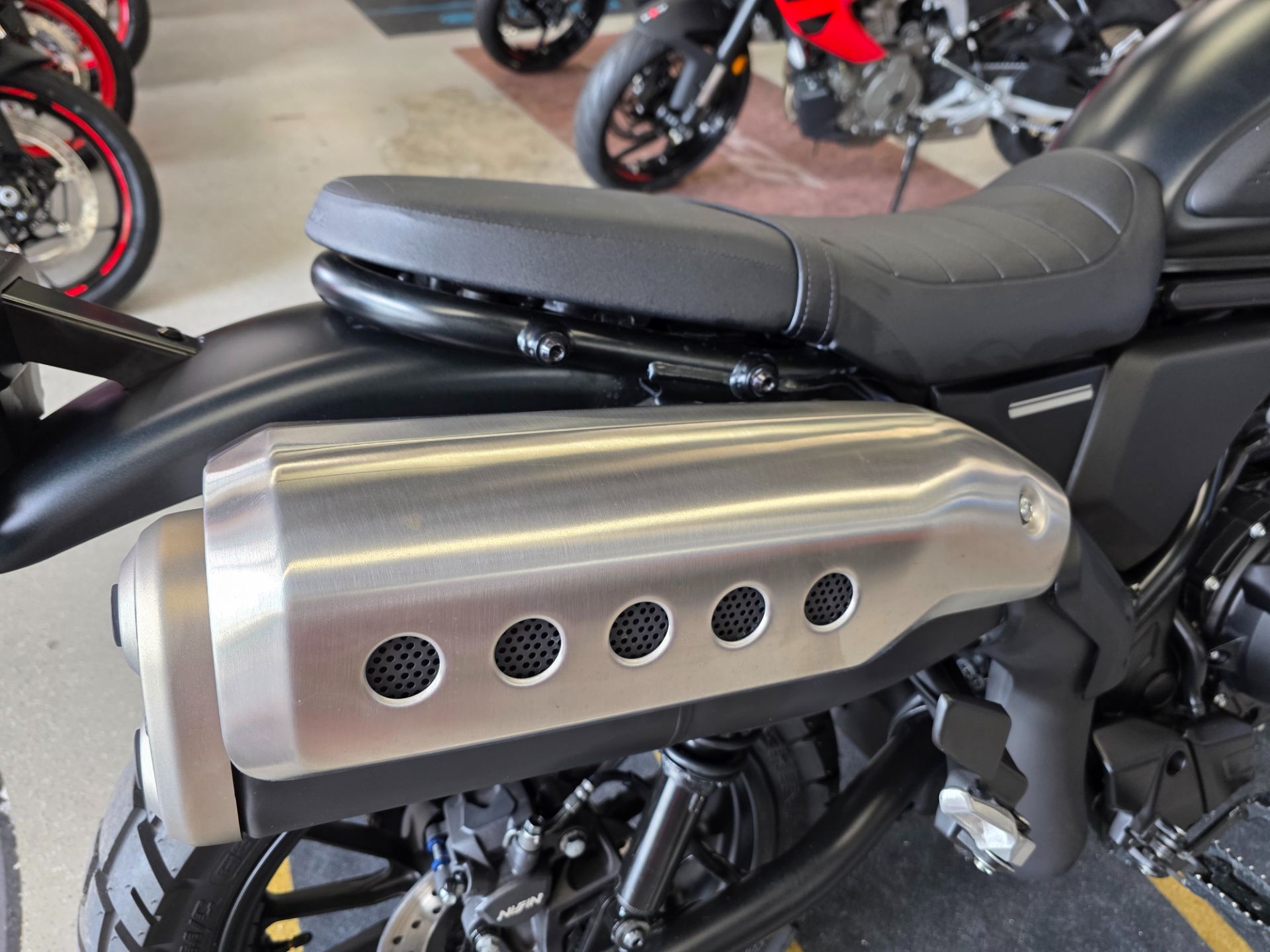 2023 Honda SCL500 in Fort Myers, Florida - Photo 13