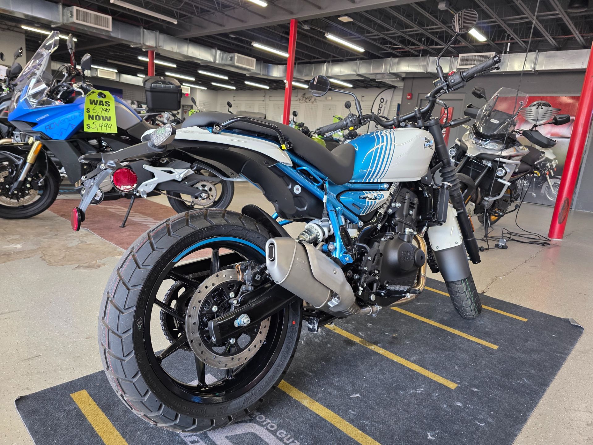 2026 Royal Enfield GUERILLA 450 in Fort Myers, Florida - Photo 7