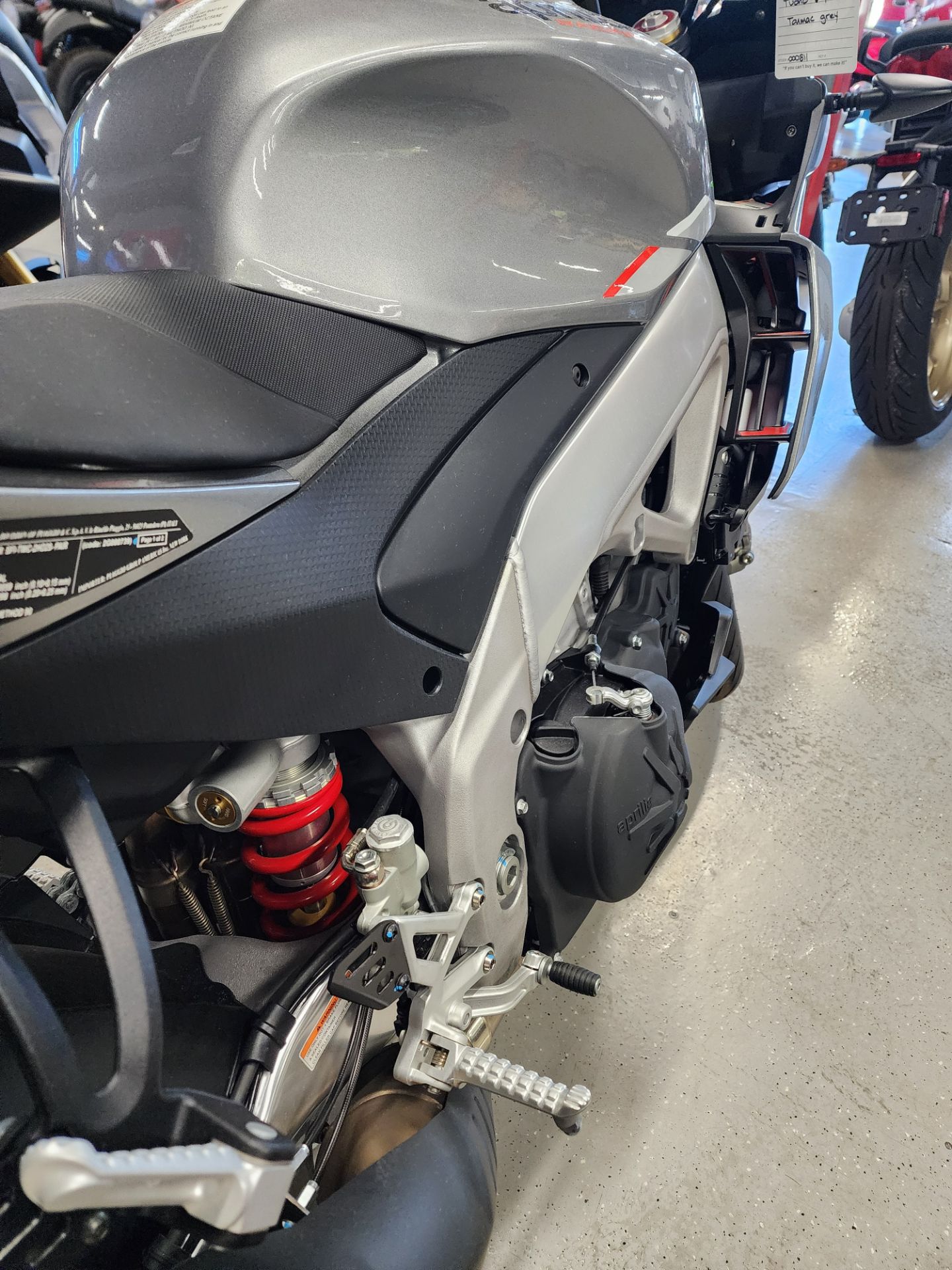 2023 Aprilia Tuono V4 1100 in Fort Myers, Florida - Photo 9