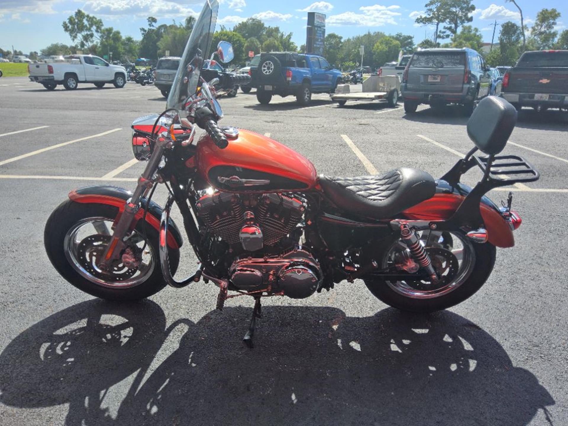 2011 Harley-Davidson Sportster® 1200 Custom 6