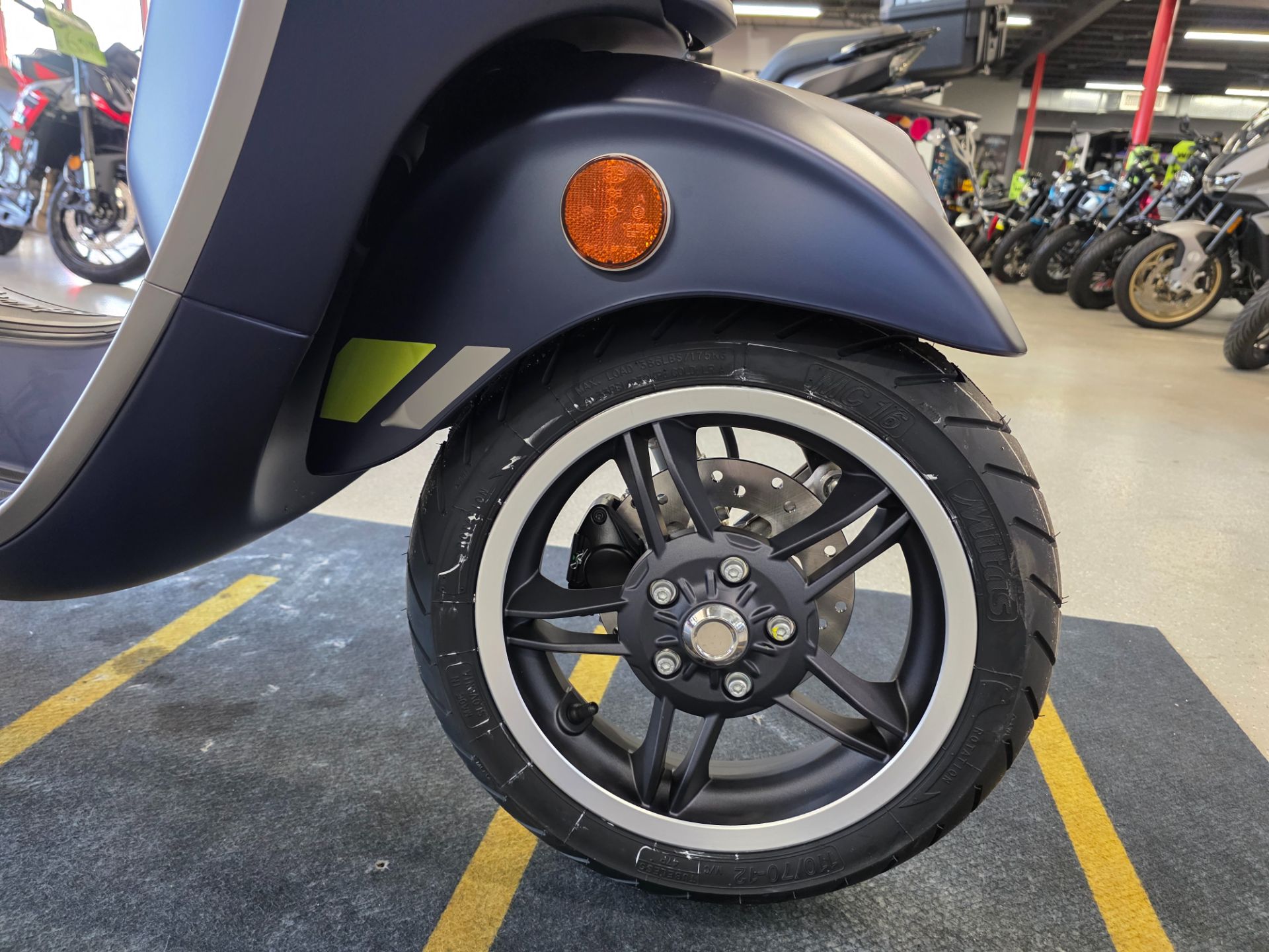 2025 Vespa Primavera 50 Tech in Fort Myers, Florida - Photo 4