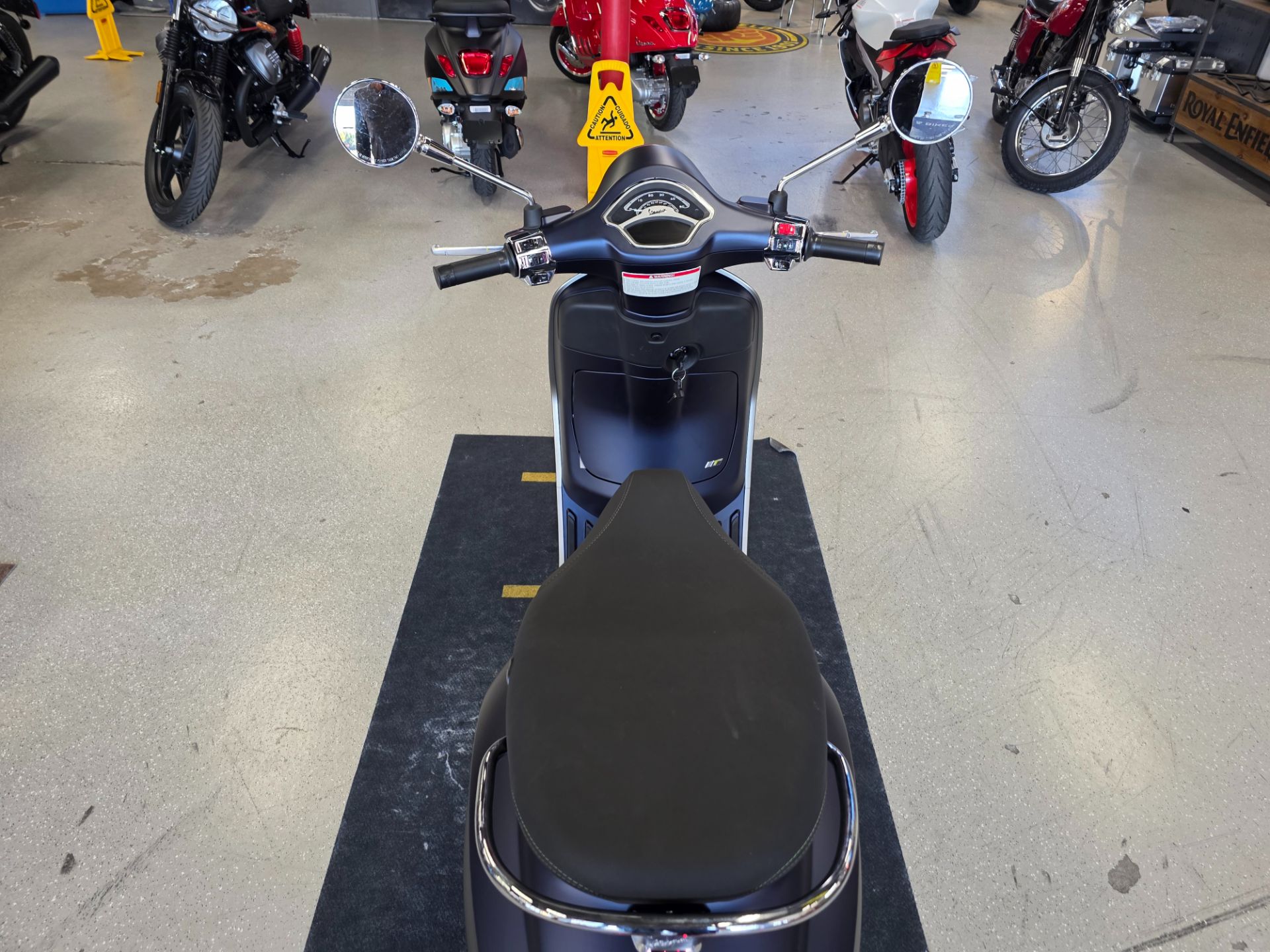 2025 Vespa Primavera 50 Tech in Fort Myers, Florida - Photo 11