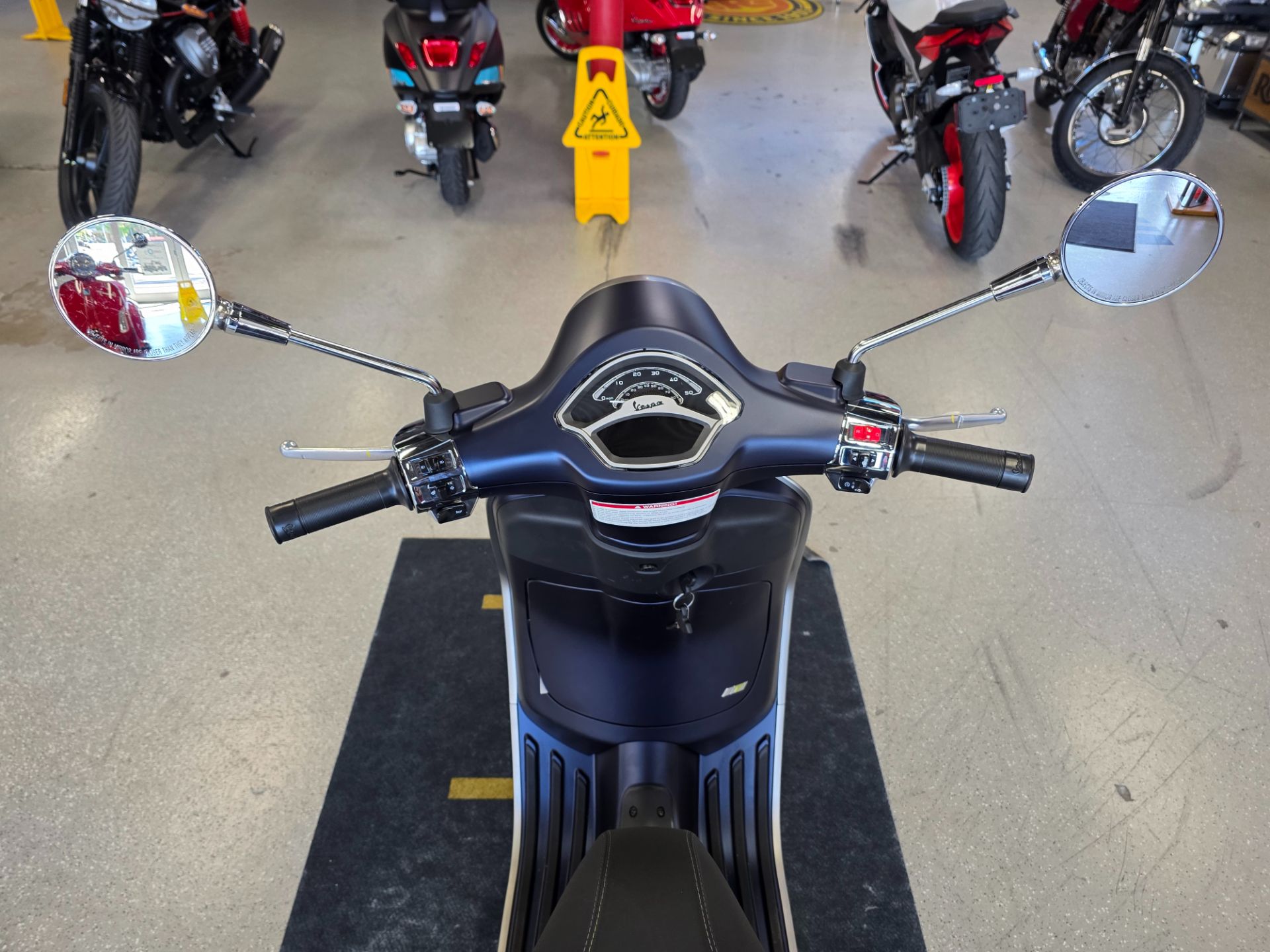 2025 Vespa Primavera 50 Tech in Fort Myers, Florida - Photo 12