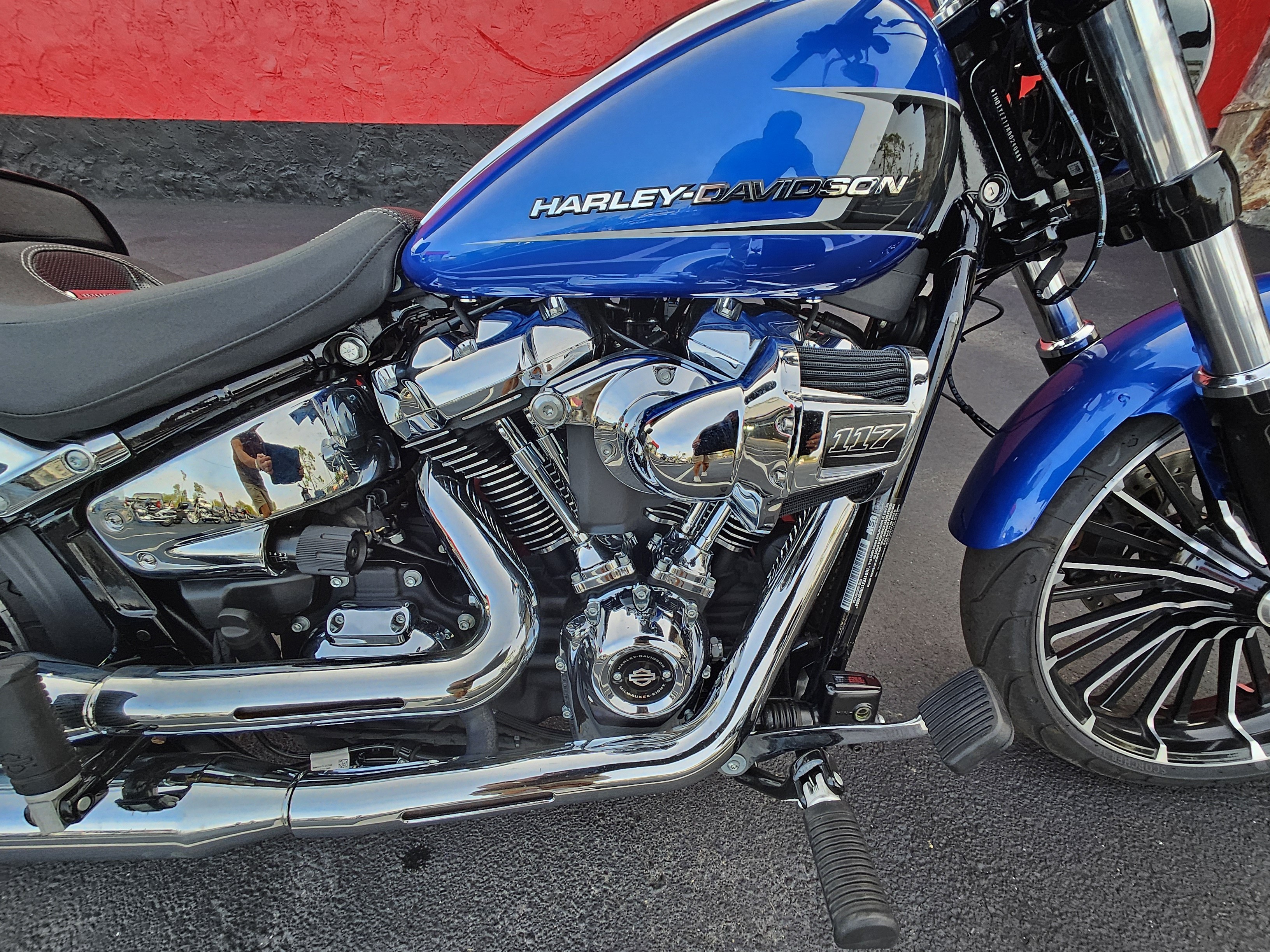 2024 Harley-Davidson Breakout® in Fort Myers, Florida - Photo 2