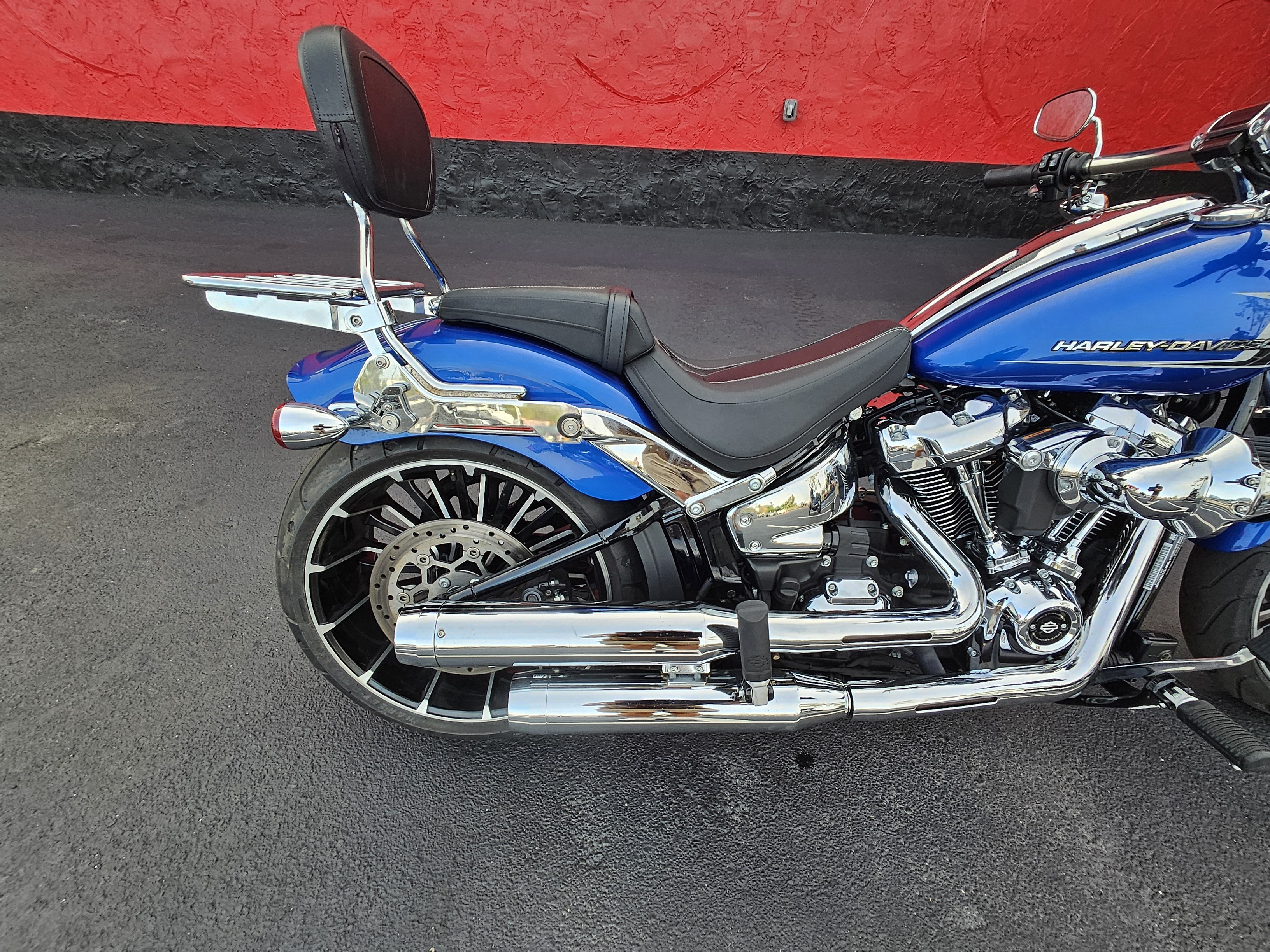 2024 Harley-Davidson Breakout® in Fort Myers, Florida - Photo 3