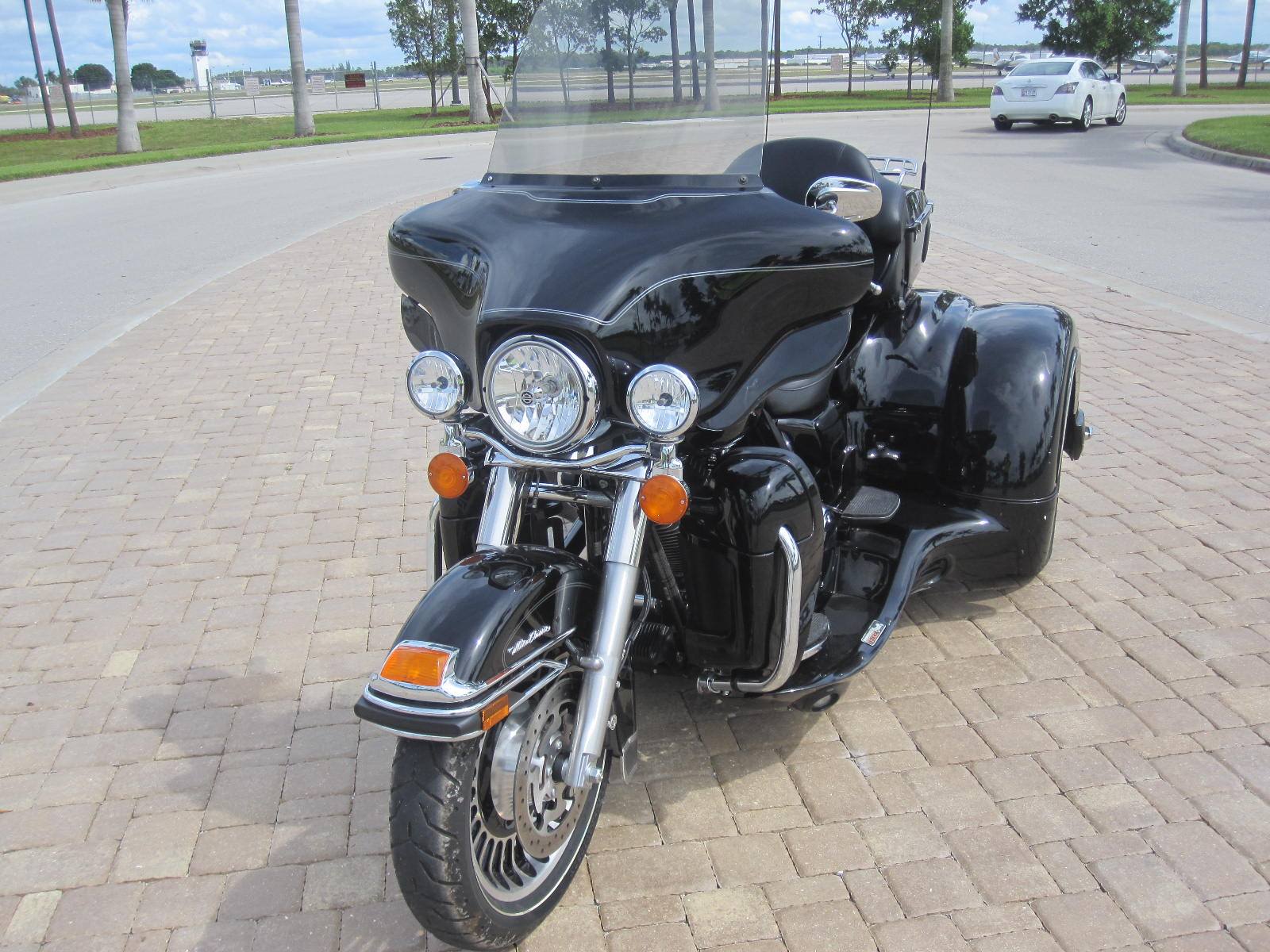 2010 Harley-Davidson California Sidecar in Fort Myers, Florida - Photo 16