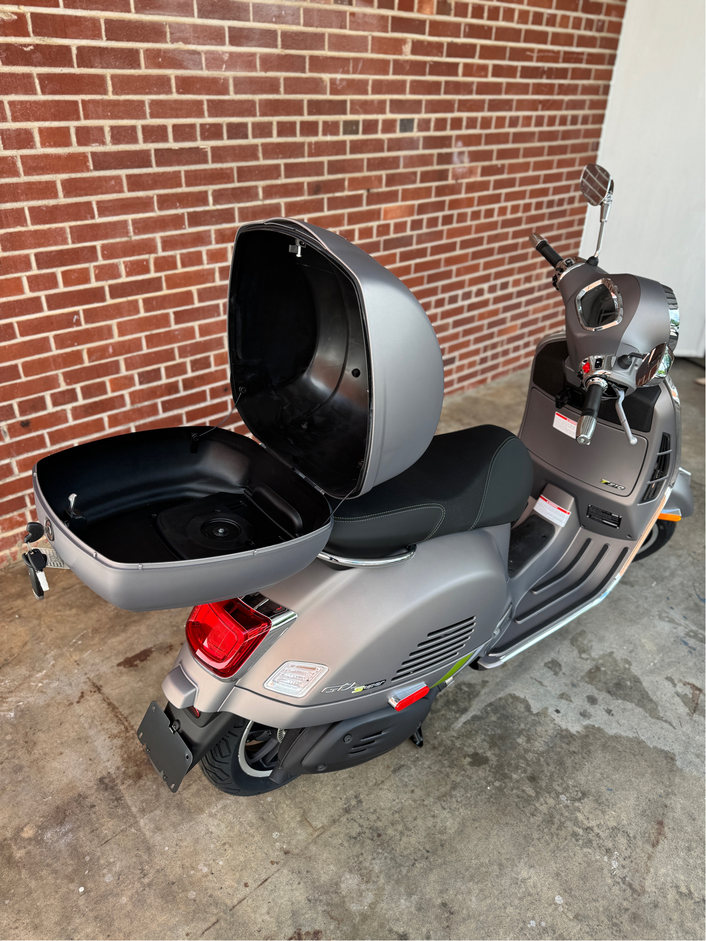 2025 Vespa GTS 310 SuperTech 4
