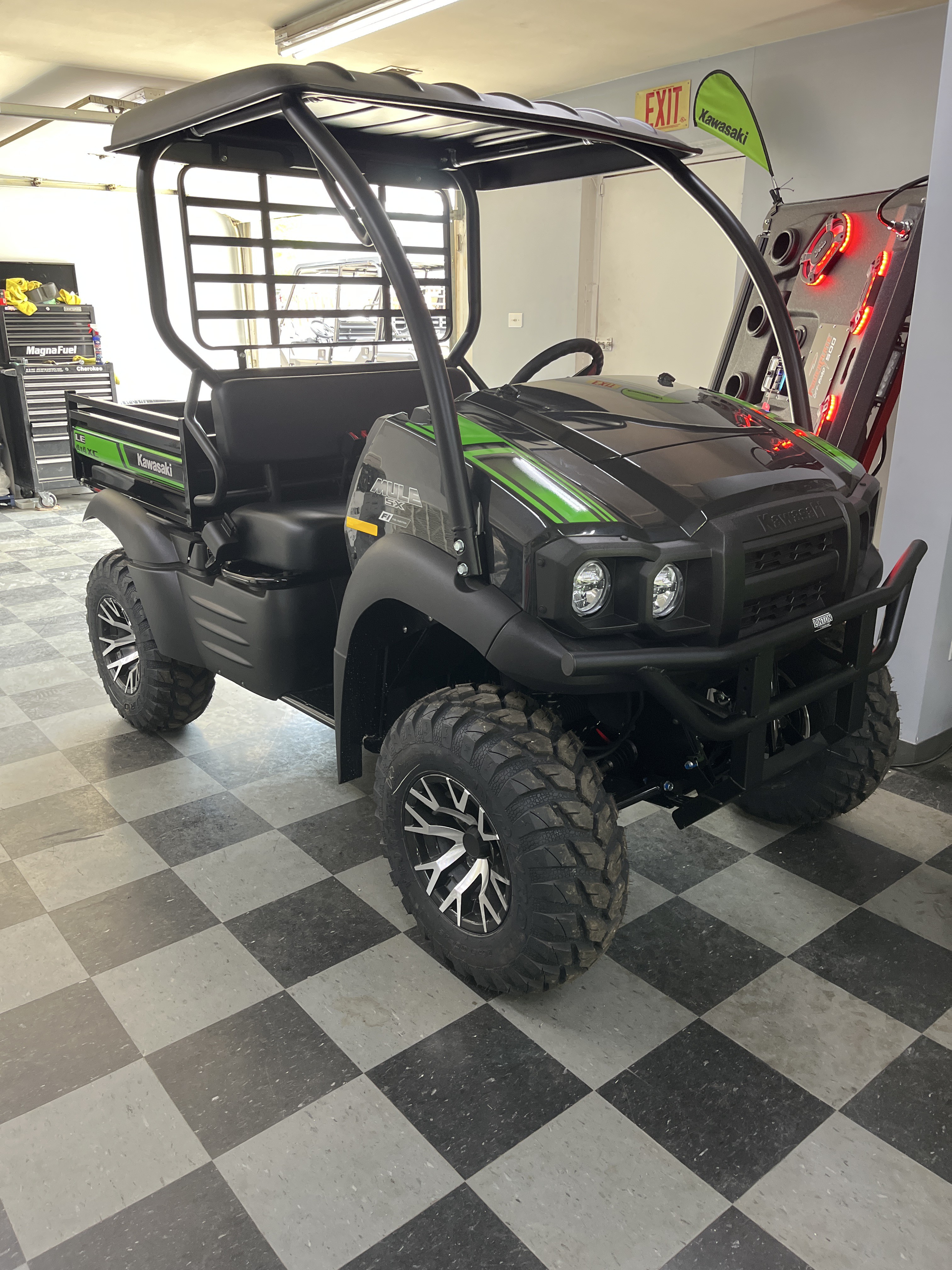 2026 Kawasaki MULE SX 4x4 XC LE 1