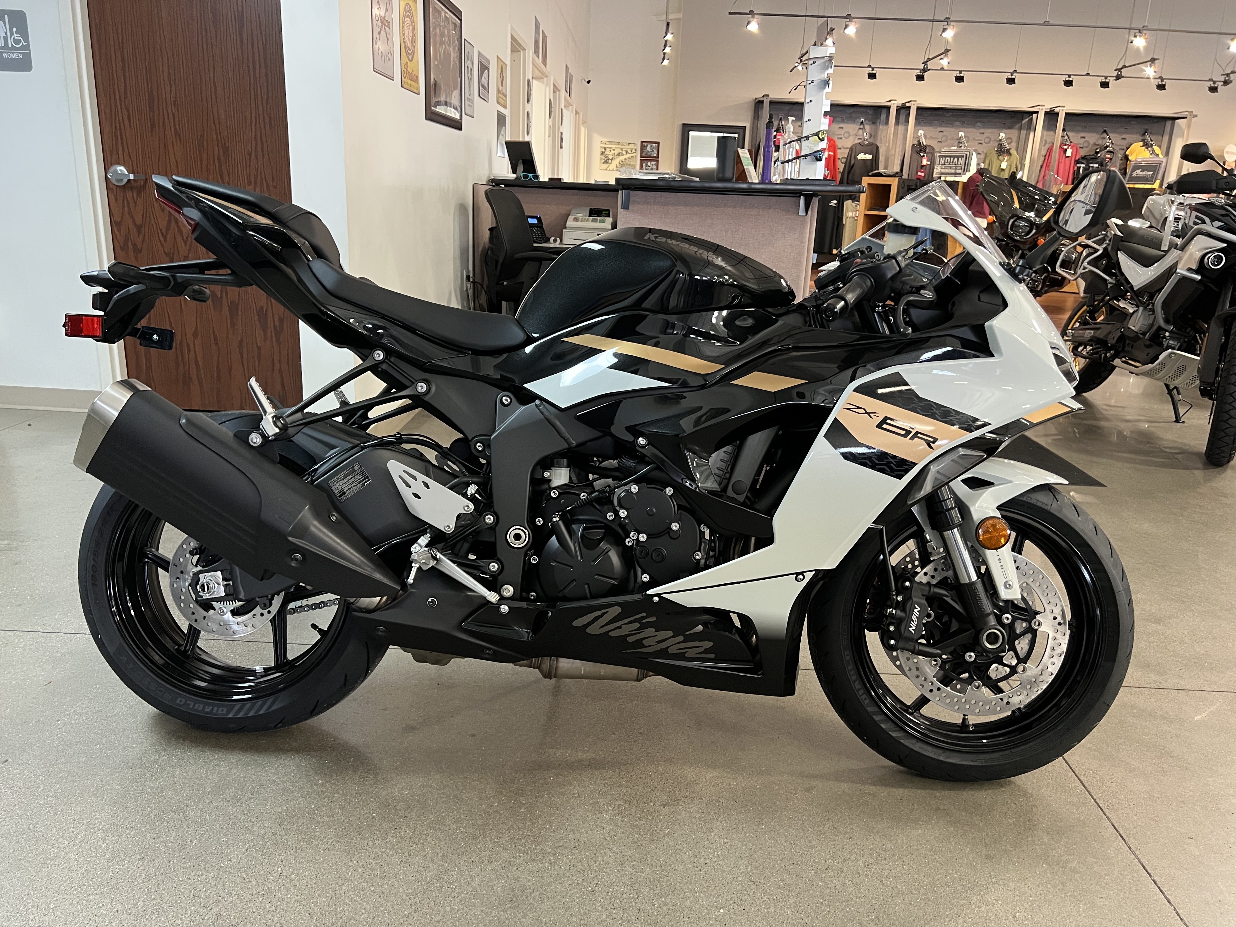 ニンジャスピナー New 2026 Kawasaki Ninja® ZX™-6R ABS, Bettendorf IA | Specs, Price