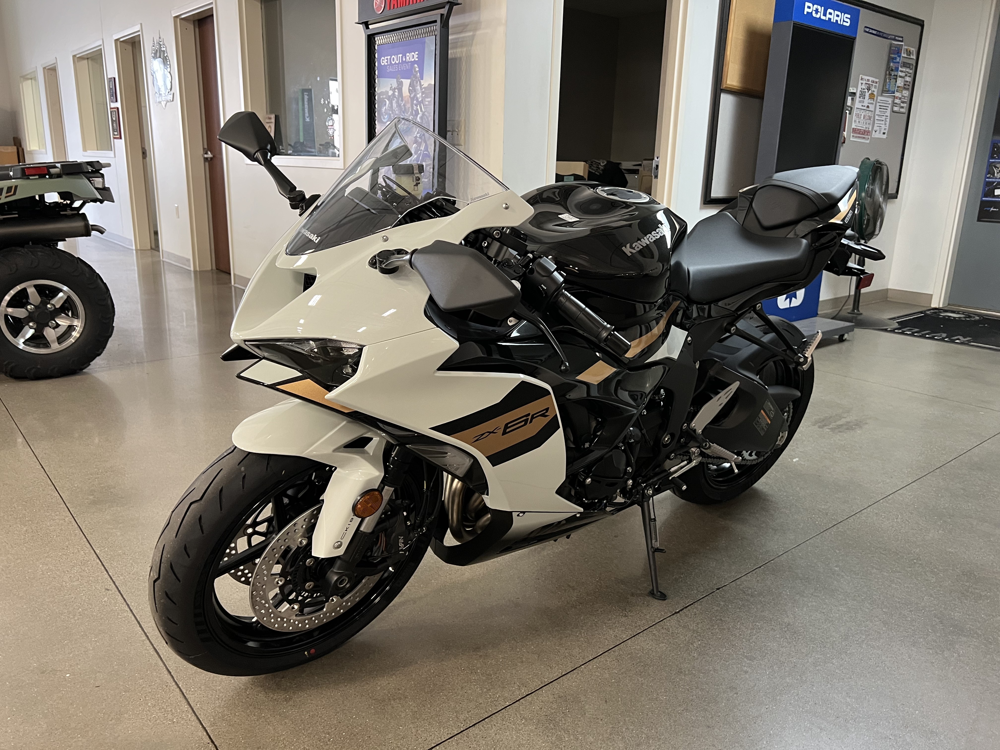 New 2026 Kawasaki Ninja® ZX™-6R ABS, Bettendorf IA | Specs, Price
