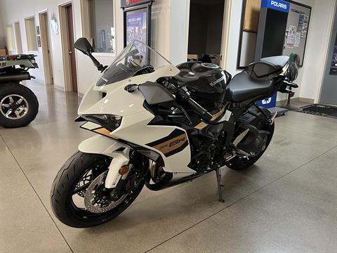 New 2026 Kawasaki Ninja® ZX™-6R ABS, Bettendorf IA | Specs, Price