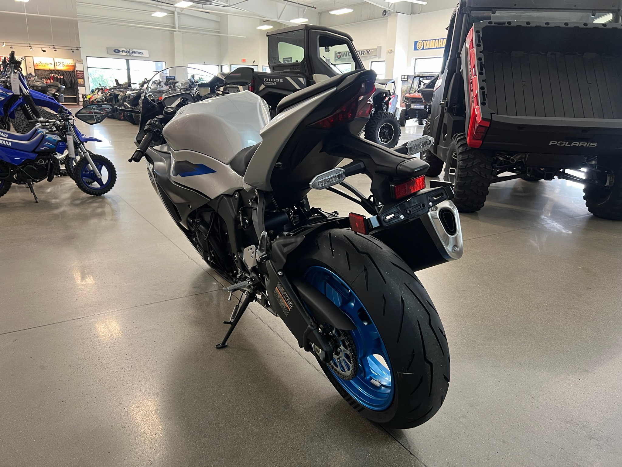 2027 Kawasaki Ninja® ZX-6R ABS 7