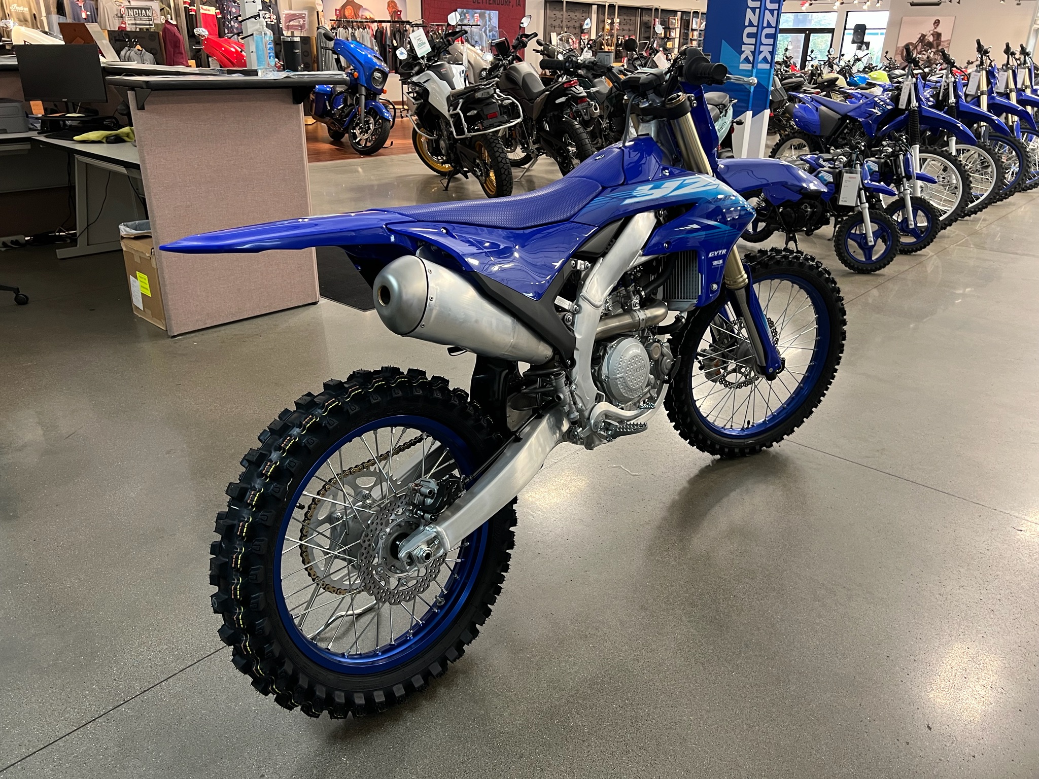2027 Yamaha YZ450F 11
