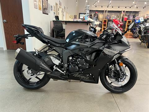 New 2027 Kawasaki Ninja® ZX™-6R ABS, Bettendorf IA | Specs, Price