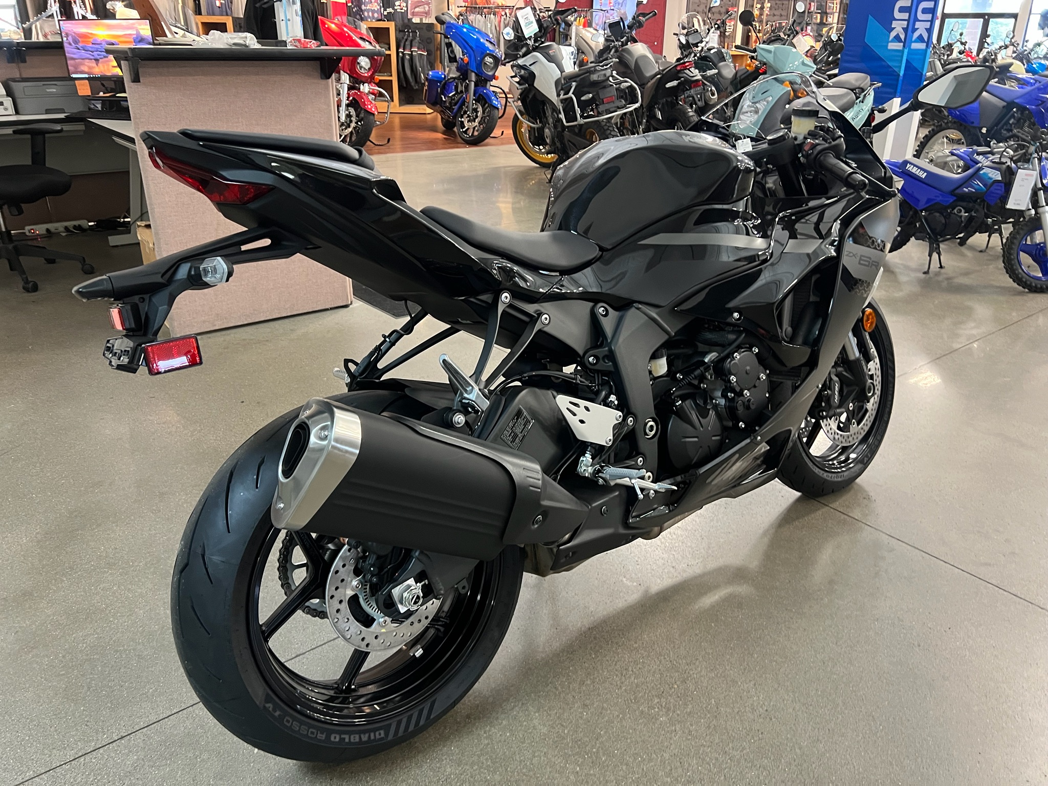 New 2027 Kawasaki Ninja® ZX™-6R ABS, Bettendorf IA | Specs, Price