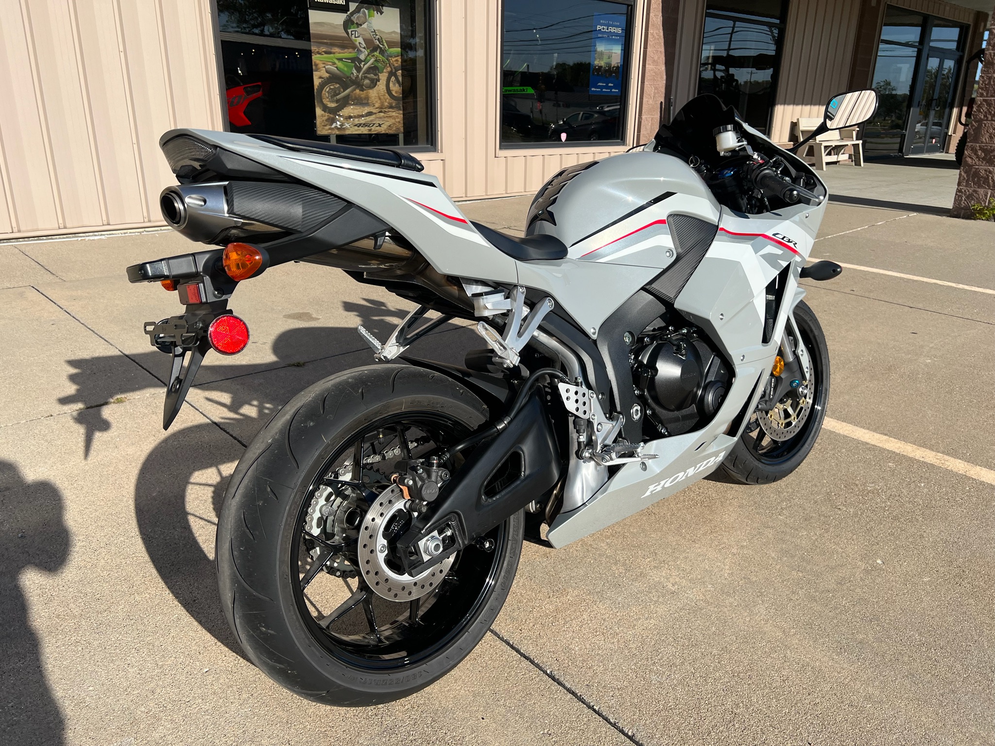 2025 Honda CBR600RR 10