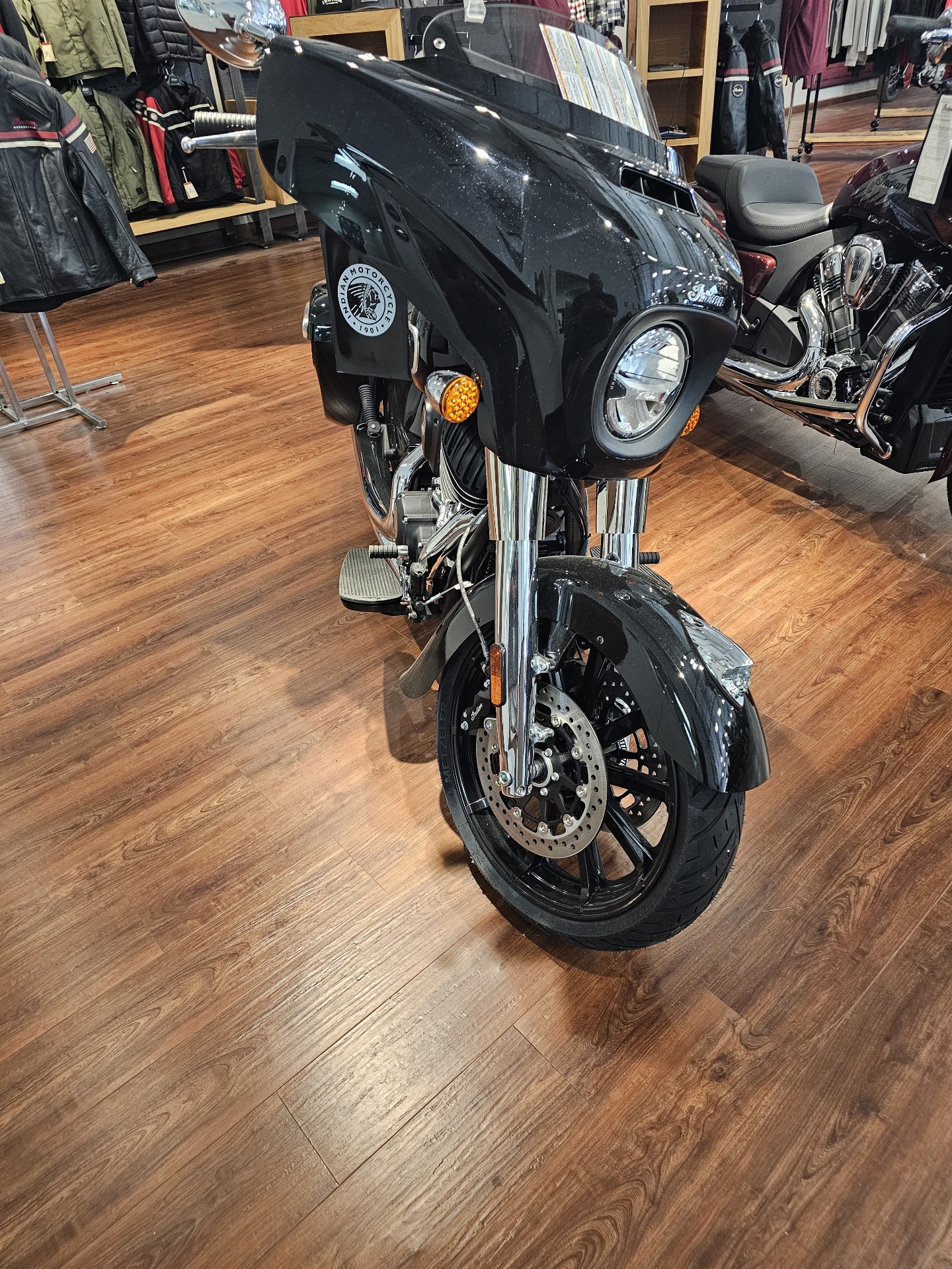 Indian Motorcycle 東洋エンタープライズ　サイズ36 New 2023 Indian Motorcycle Chieftain®, Bettendorf IA | Specs