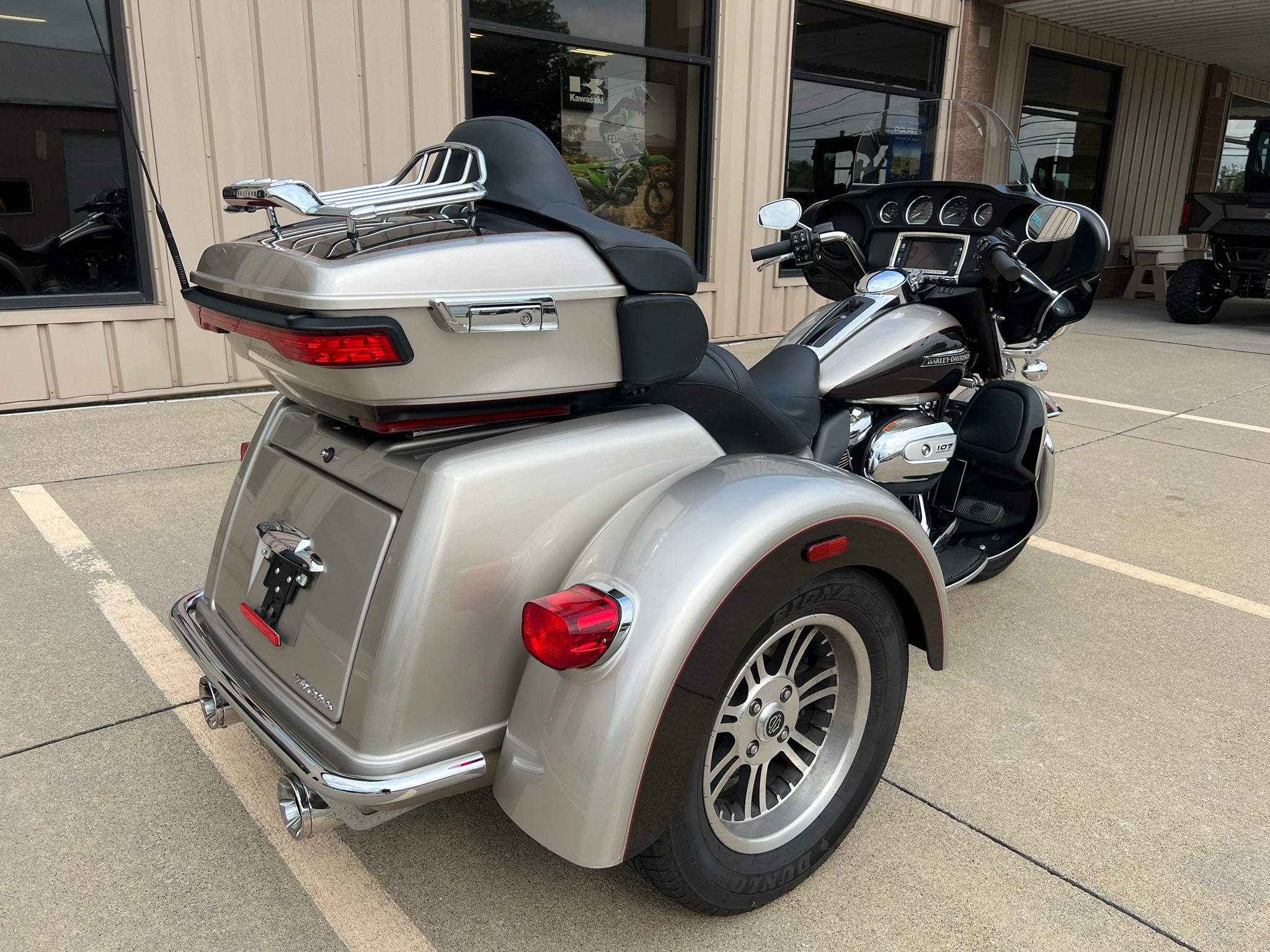 2018 Harley-Davidson Tri Glide® Ultra 10