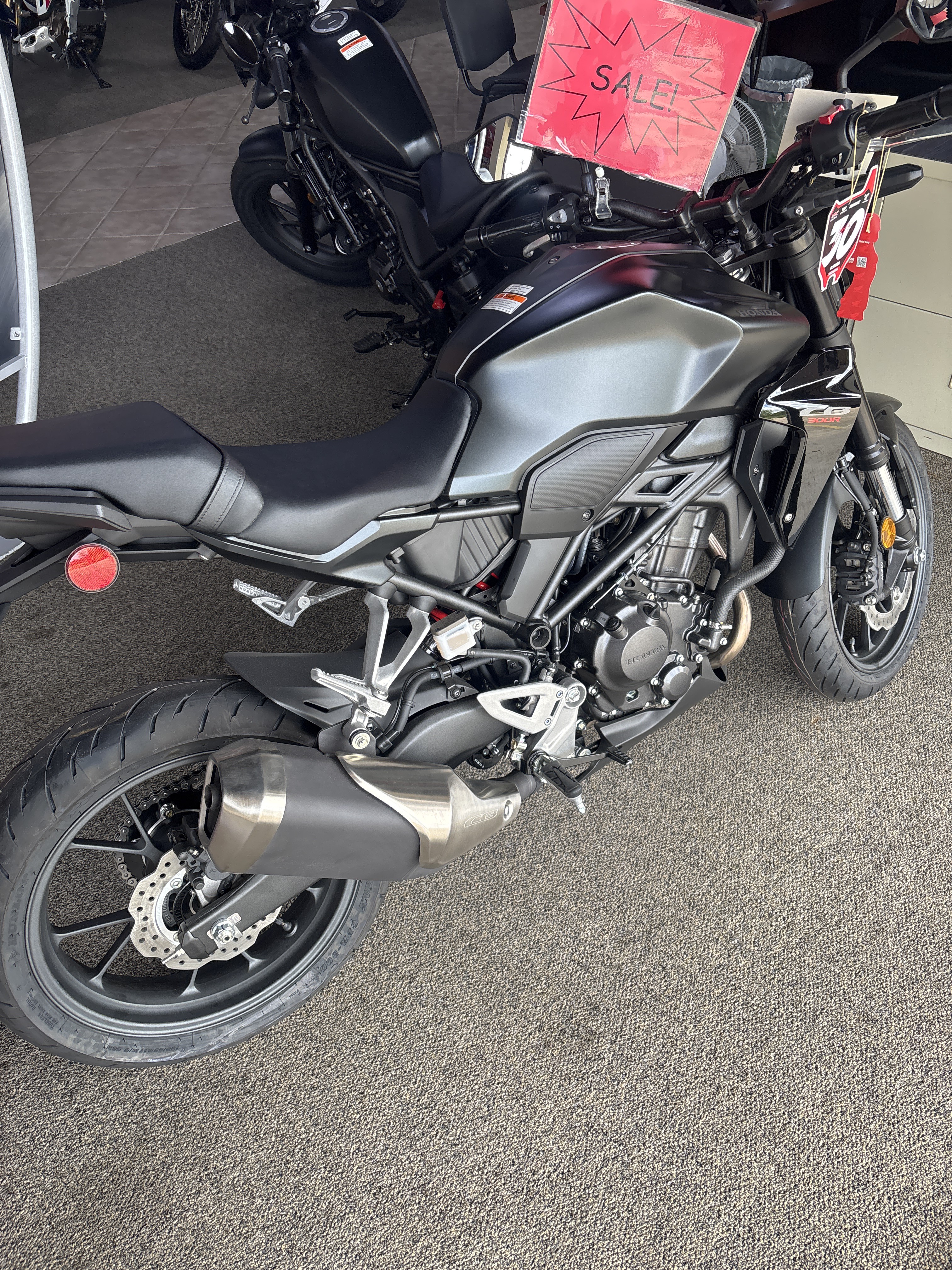 2025 Honda CB300R ABS 1