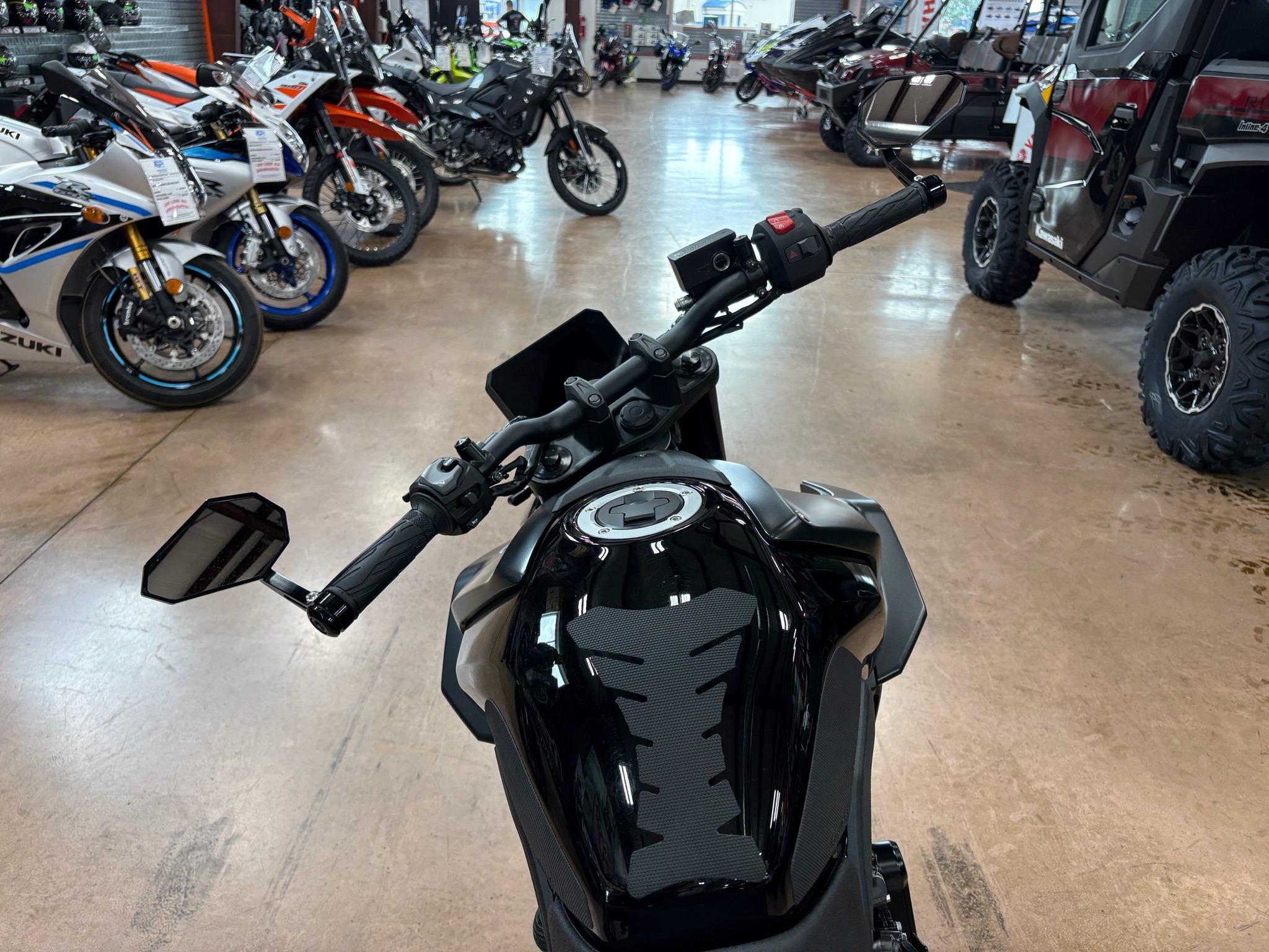 2026 Suzuki GSX-8S 9