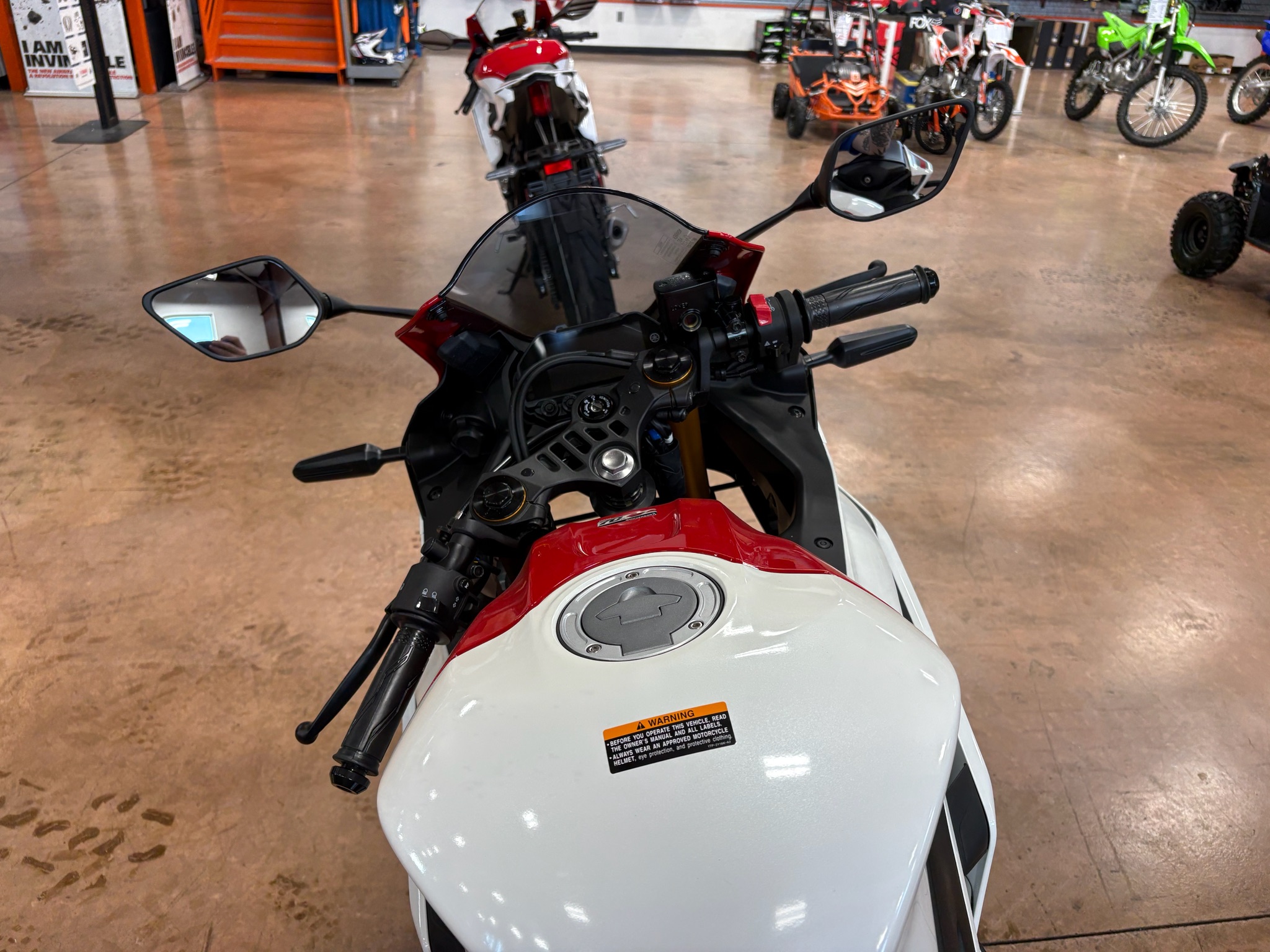 2026 Yamaha YZF-R3 9