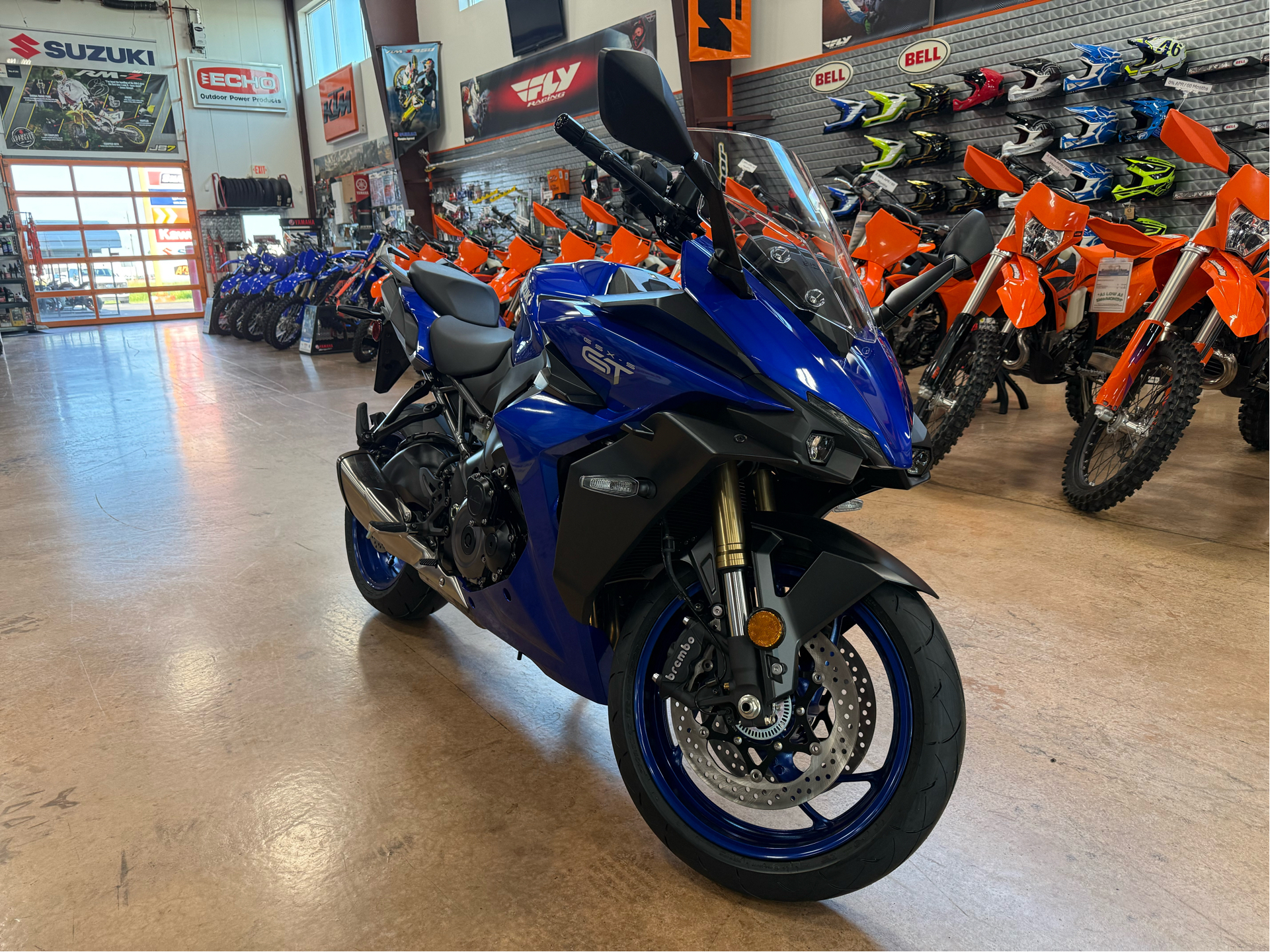 2025 GSX-S1000GT+