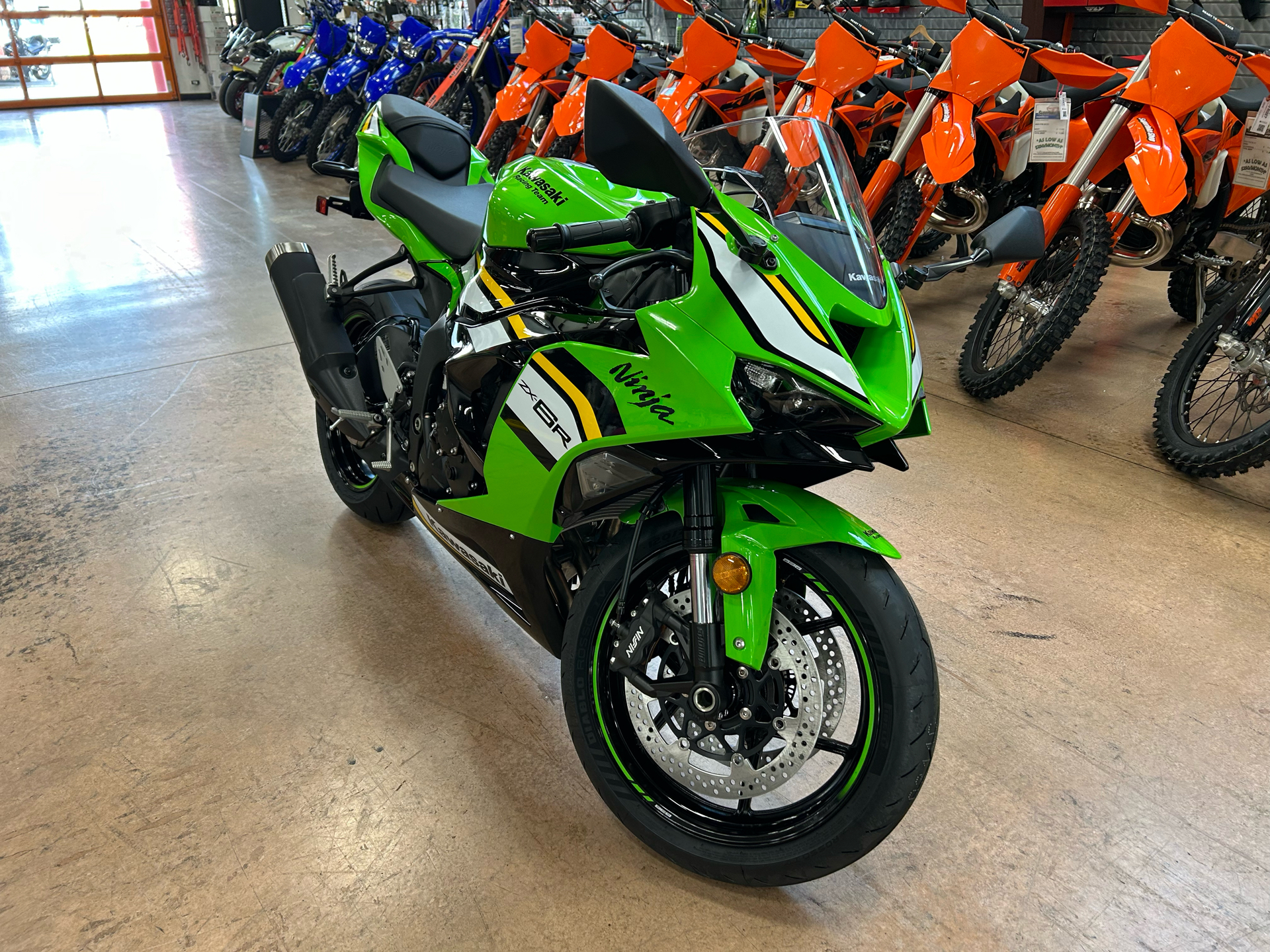 花 #32　(size16x21) New 2025 Kawasaki Ninja ZX-6R ABS, Hoschton GA | Specs