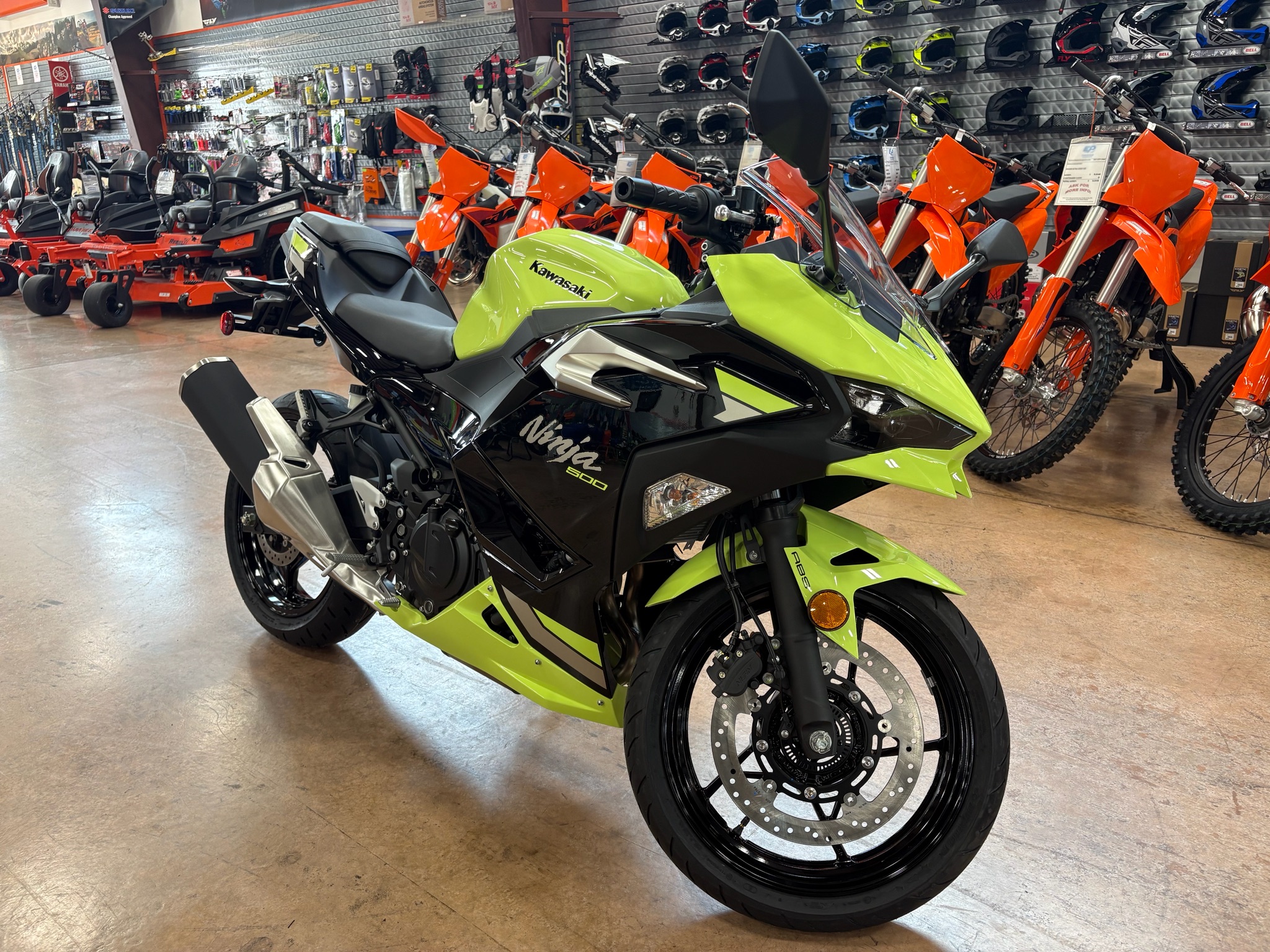 2026 Ninja® 500 ABS