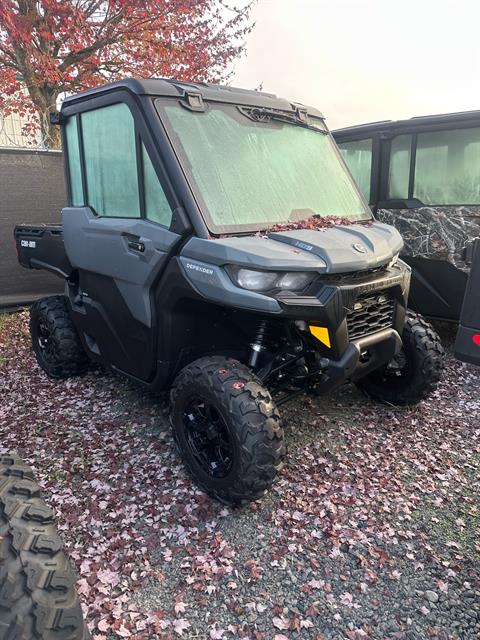 2027 Can-Am Defender DPS CAB HD9