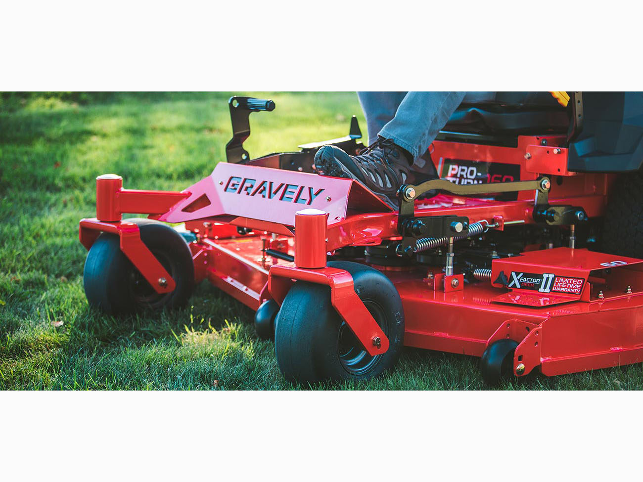 New Gravely USA Pro-Turn 160 60 in. Kawasaki FX730V 23.5 hp | Lawn
