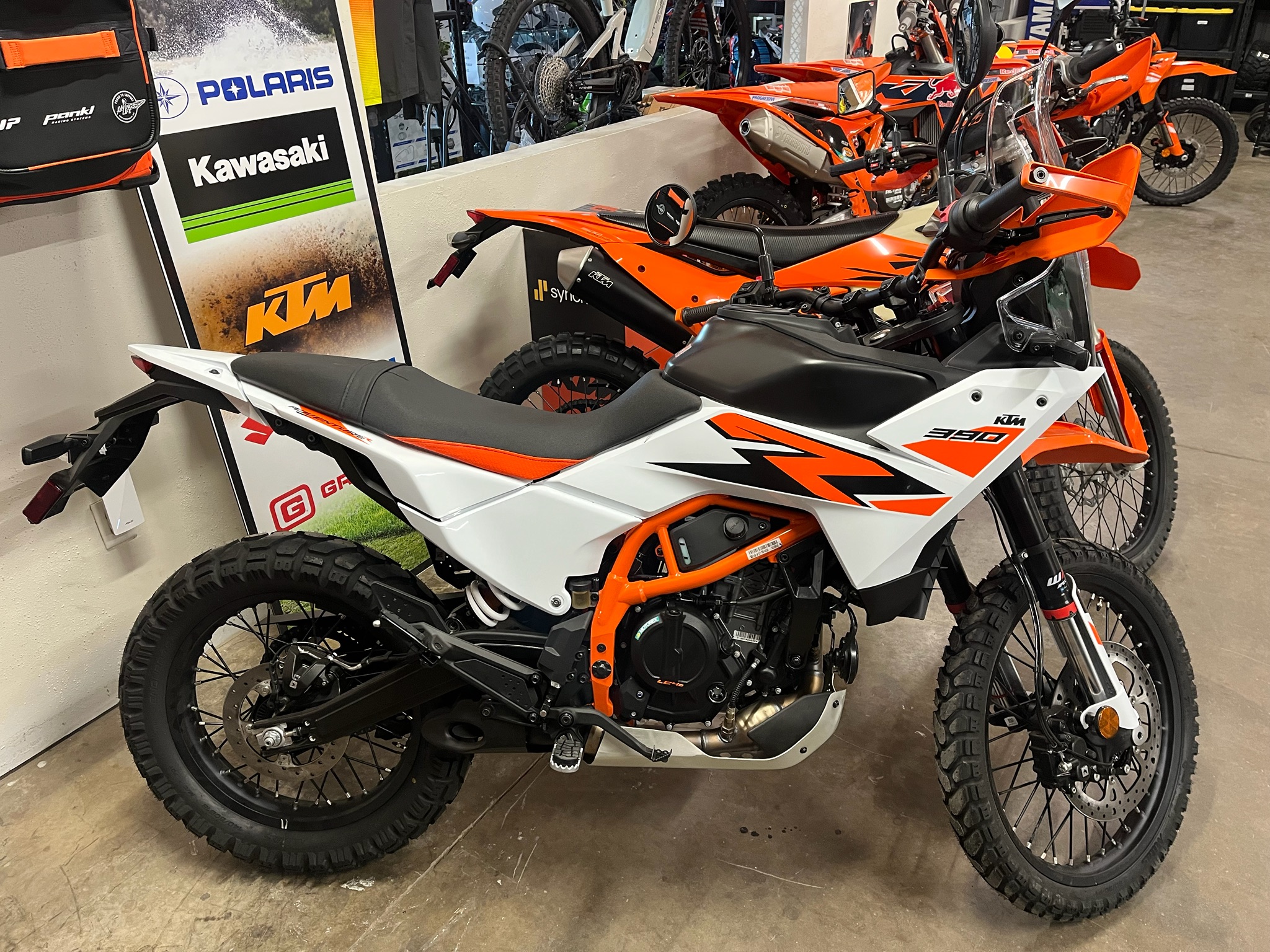 2026 390 Adventure R