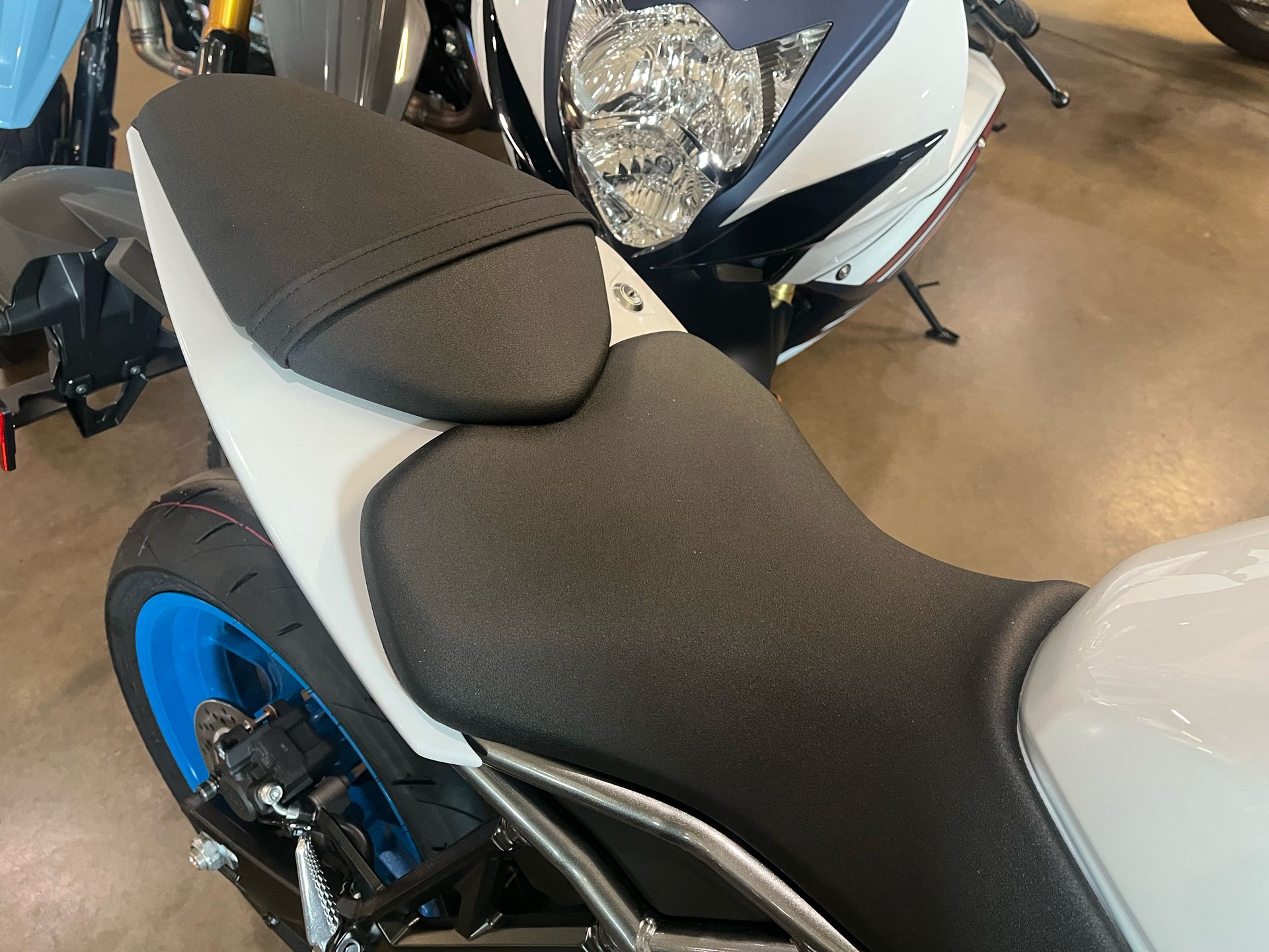 2026 Suzuki GSX-8R 7