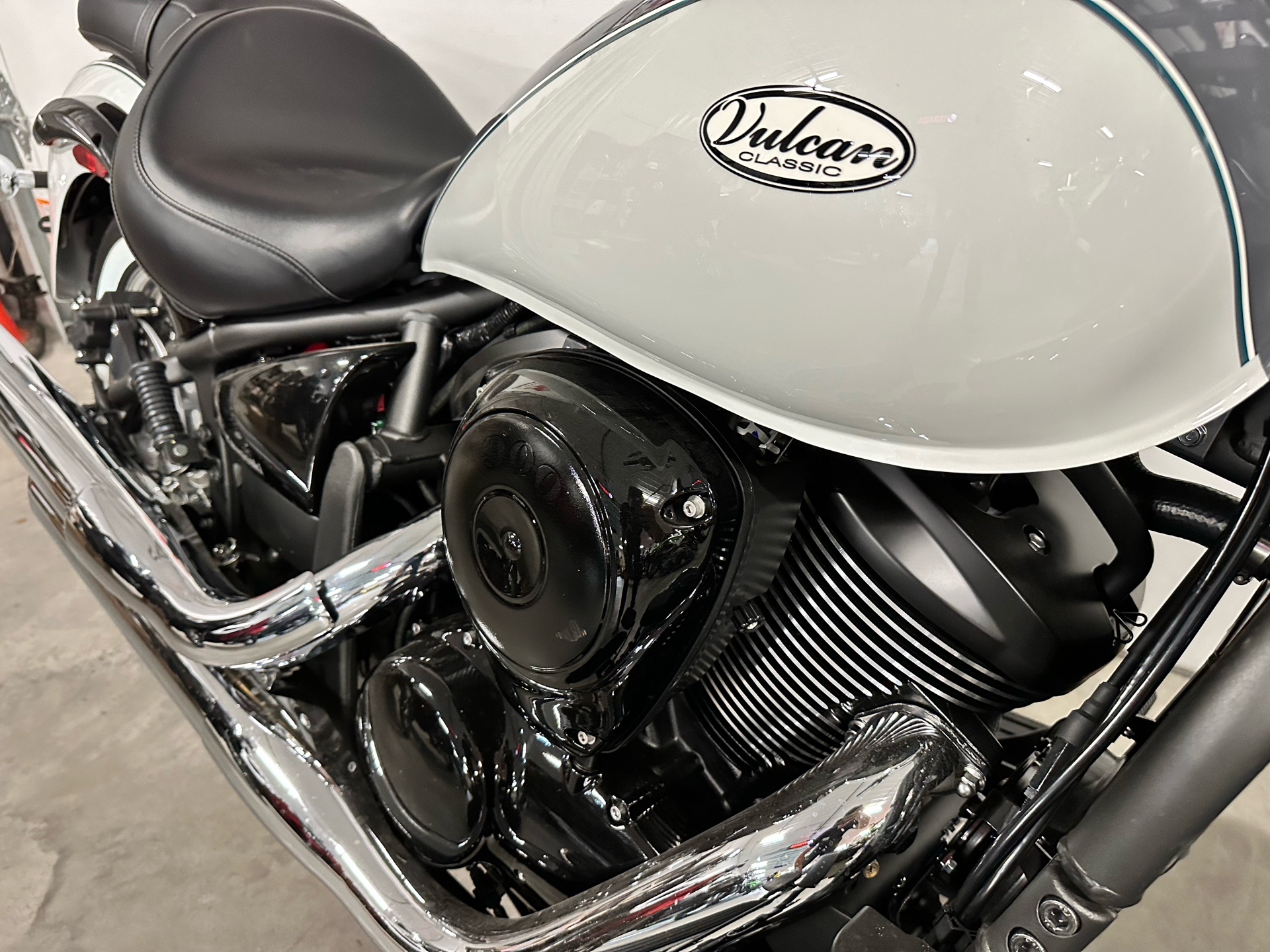 2024 Kawasaki Vulcan 900 Classic 3
