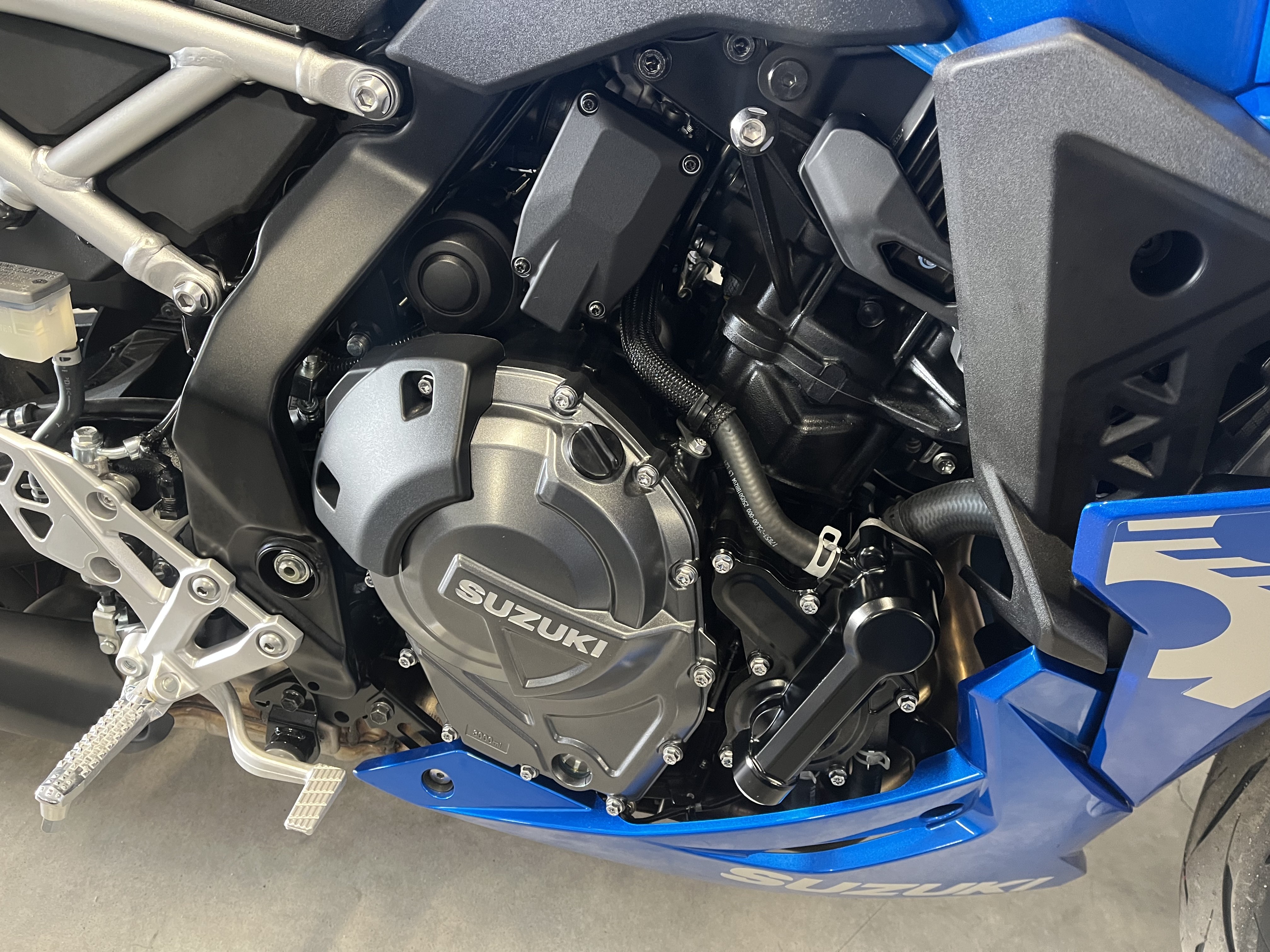 2026 Suzuki GSX-8R 5