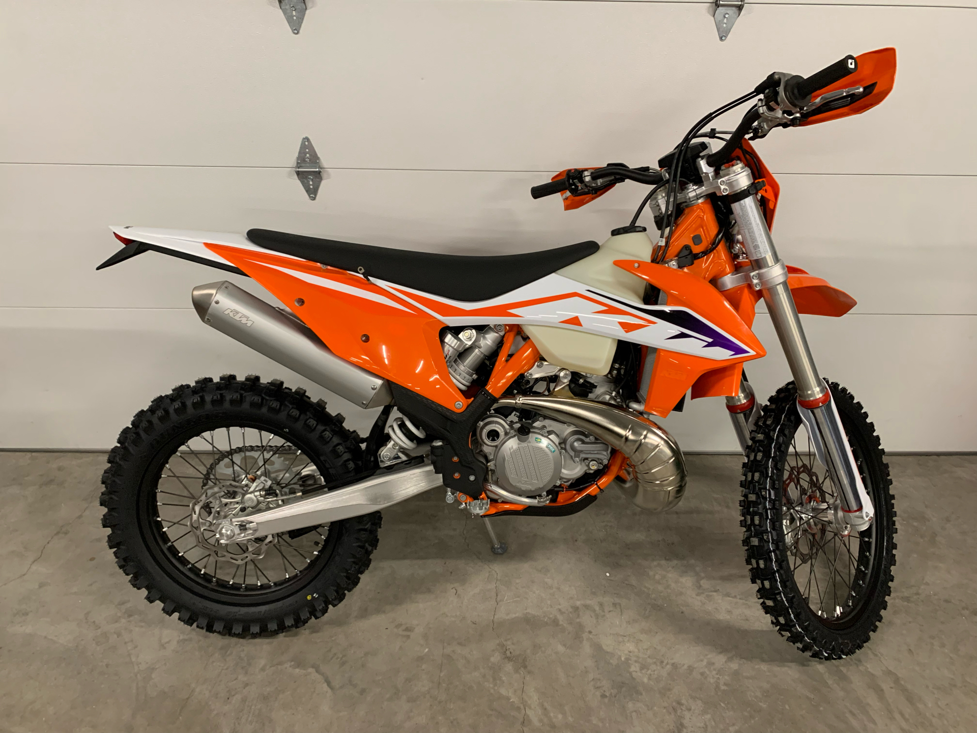 New 2023 KTM 250 XC-W Motorcycles in West Burlington IA