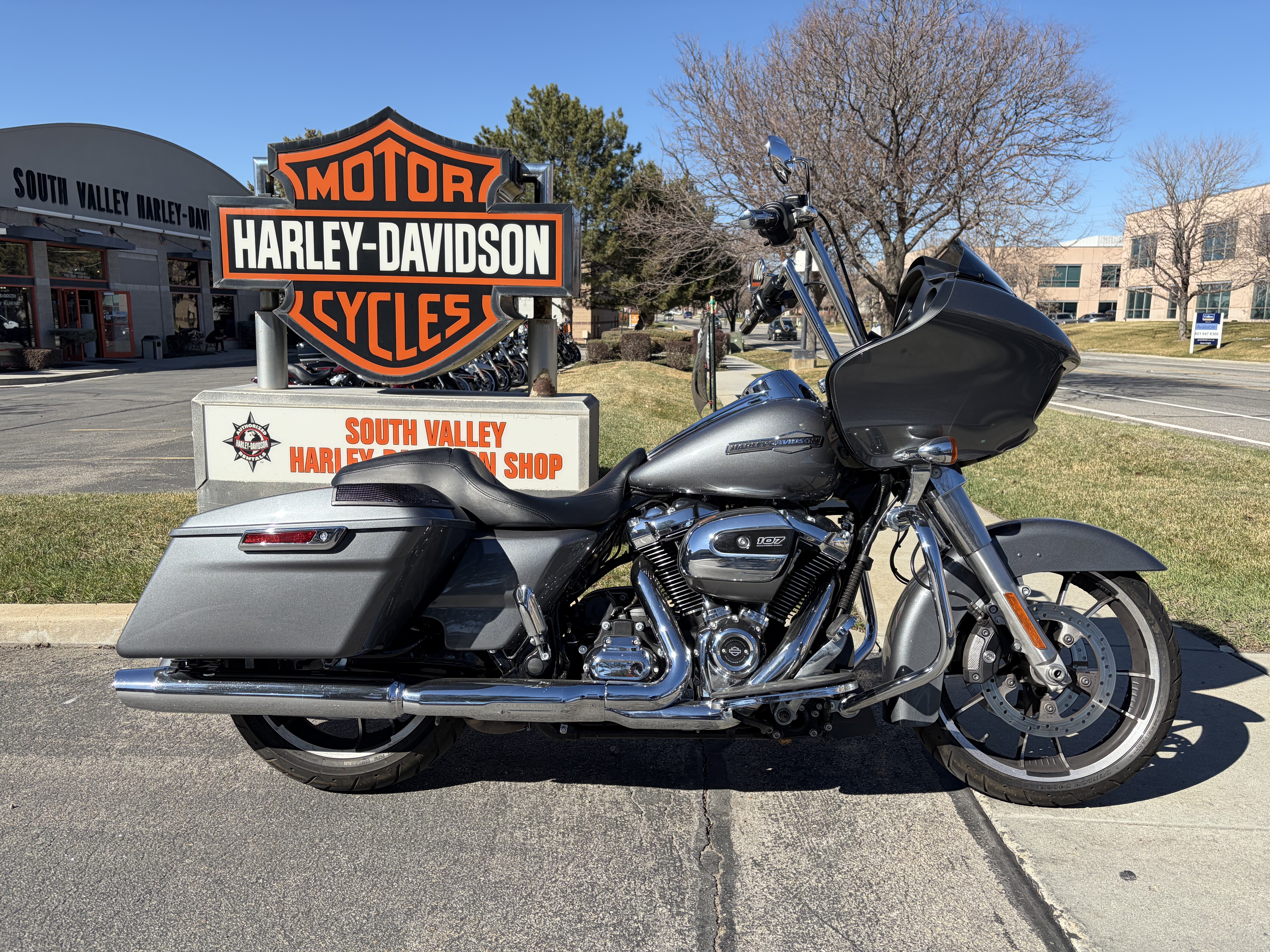 Certified Pre-Owned 2021 Harley-Davidson Road Glide® Gauntlet Gray