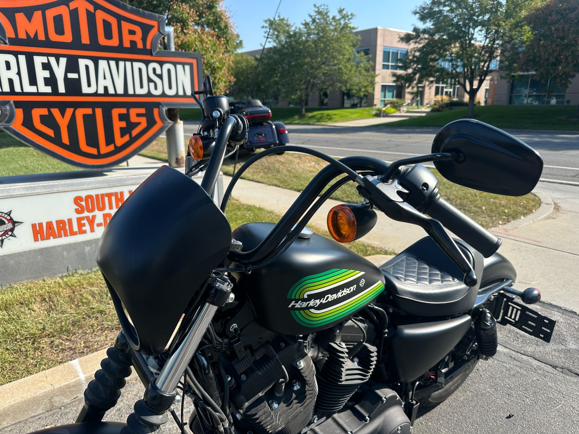 Certified Pre-Owned 2021 Harley-Davidson Iron 1200™ Black Denim