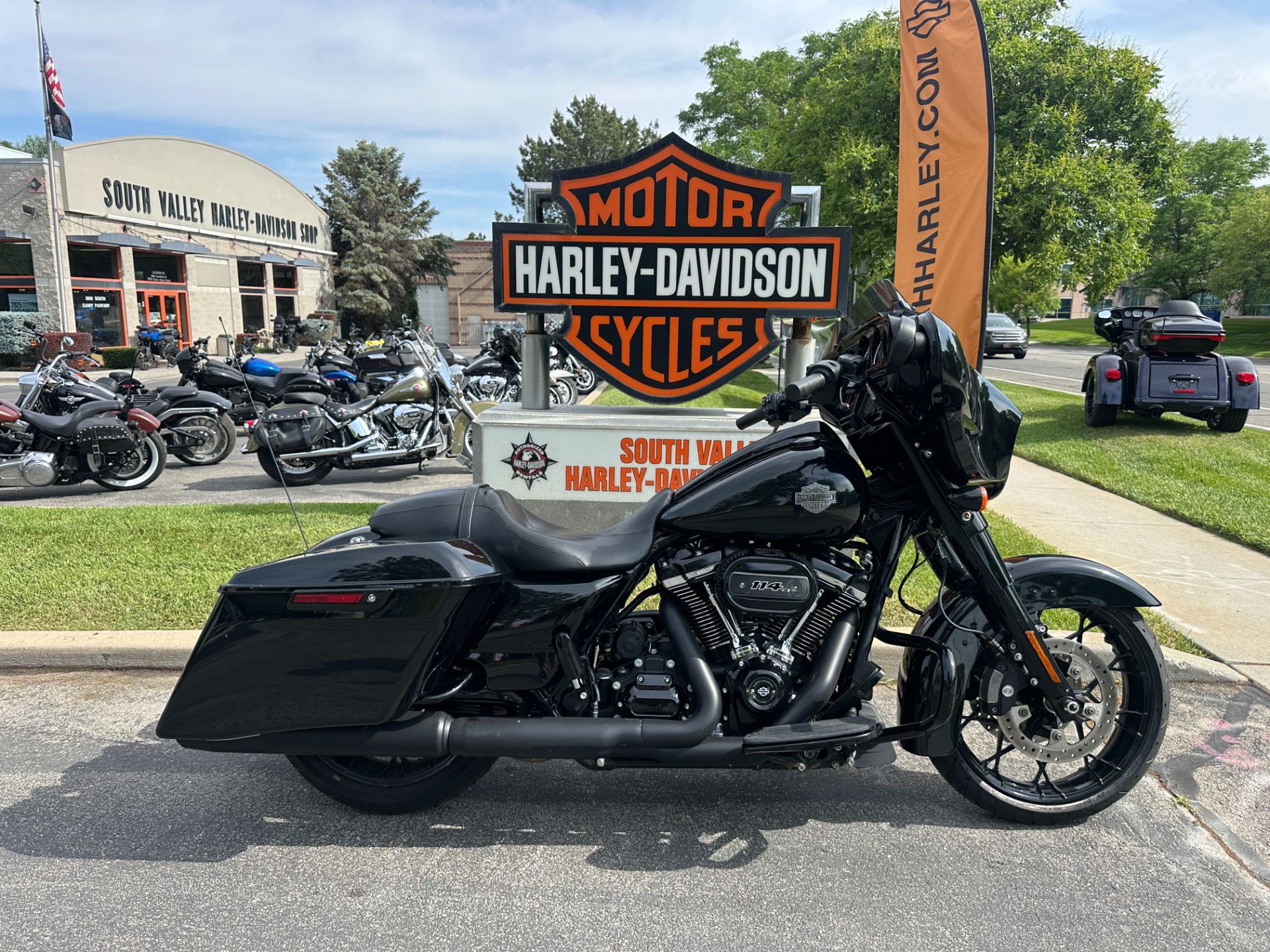 海外最新 Street Harley-Davidson 2021 Used Glide® Black Vivid Special トップス